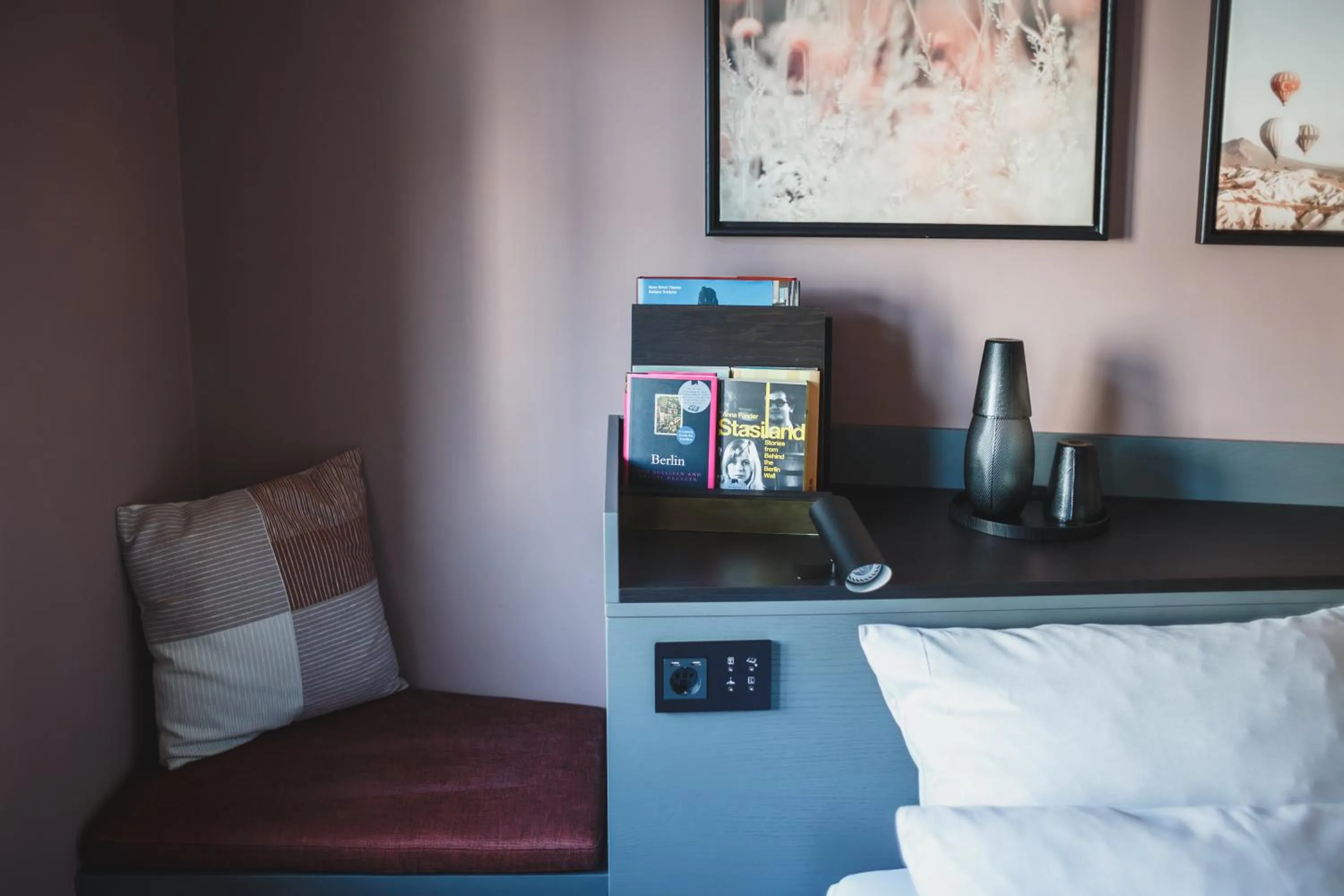 Library, Bed in The Circus Hotel