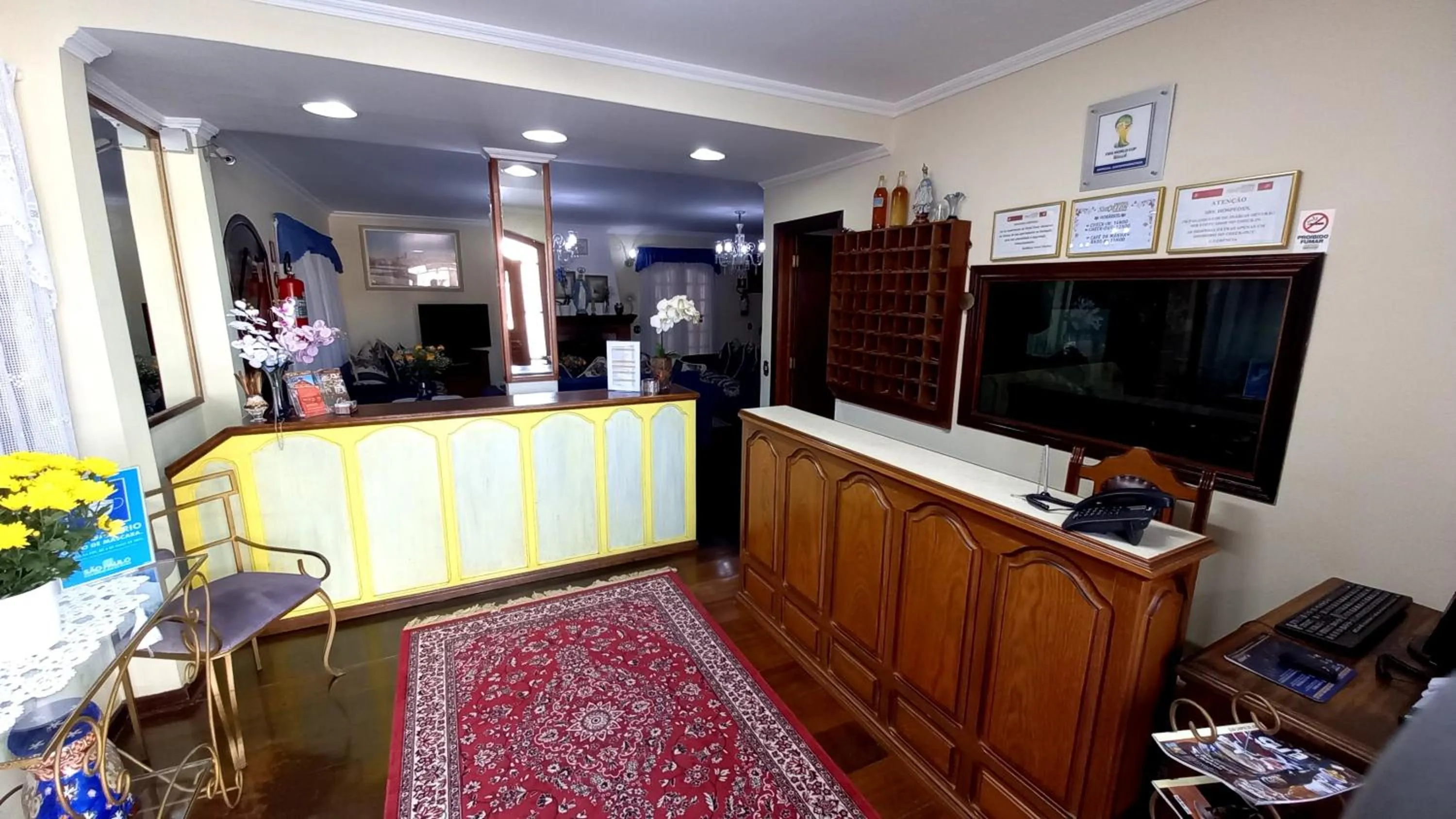 Lobby or reception in Hotel Shallon