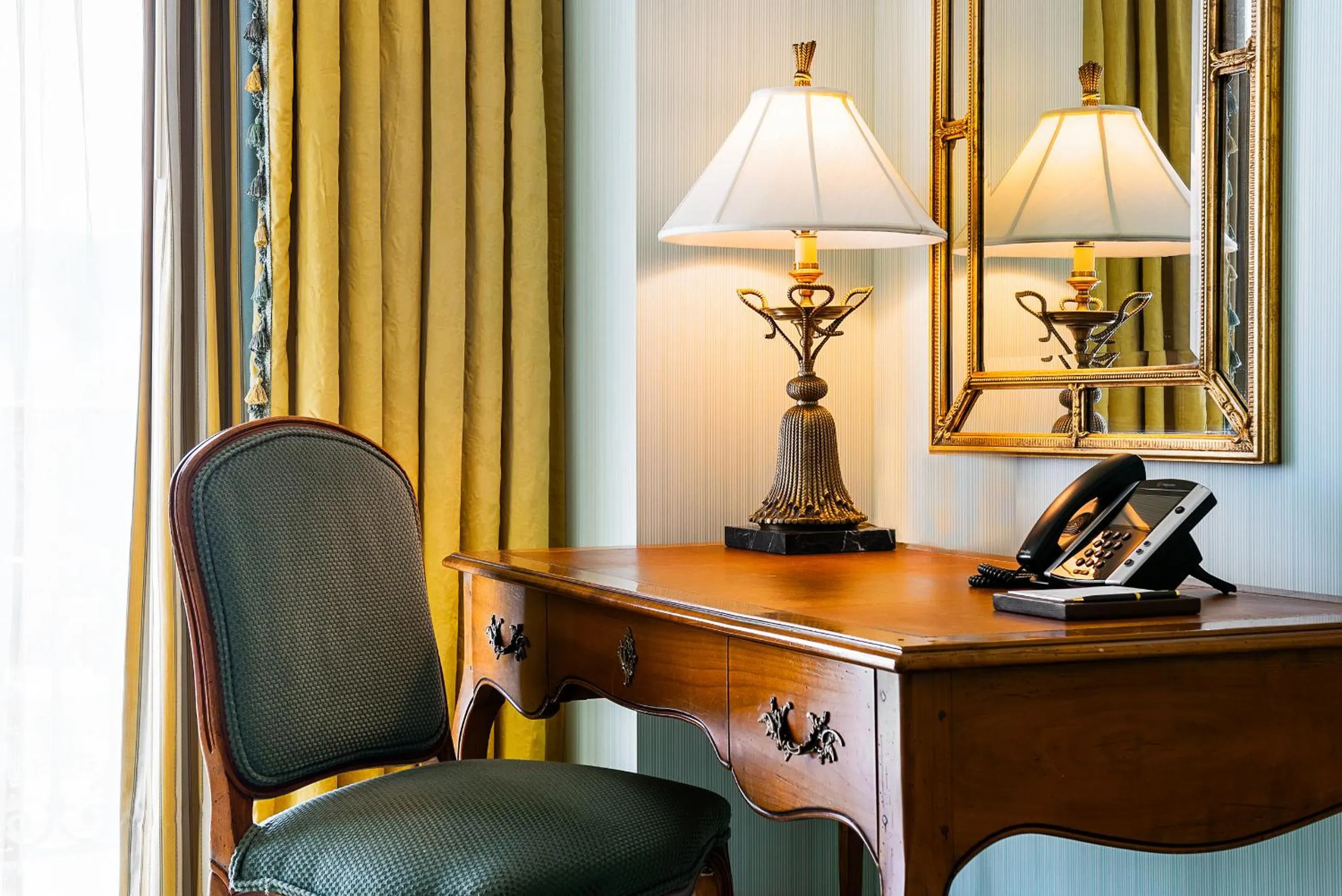 Living room in Grand America Hotel