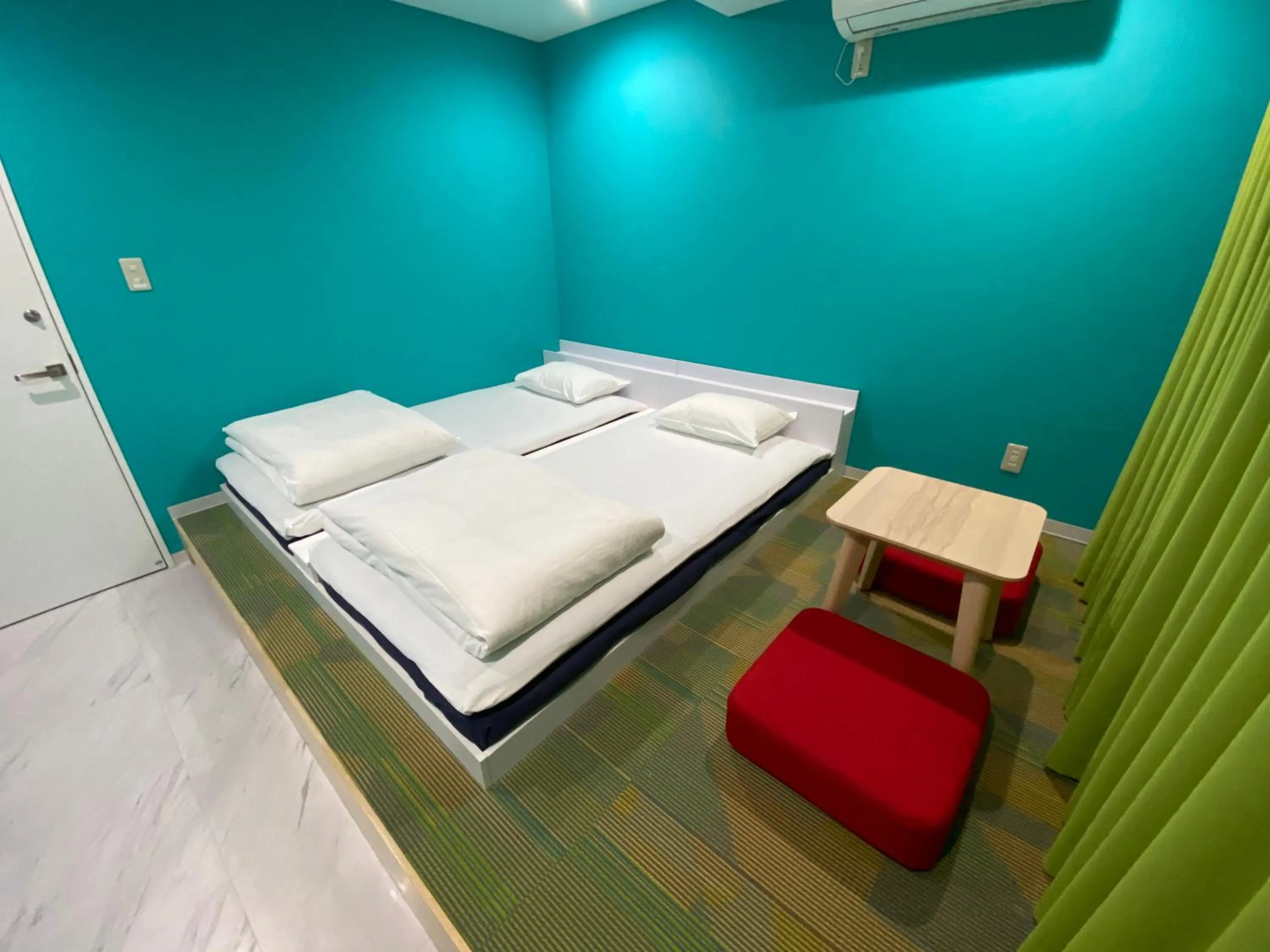 Photo of the whole room, Bed in Hostel Anchorage