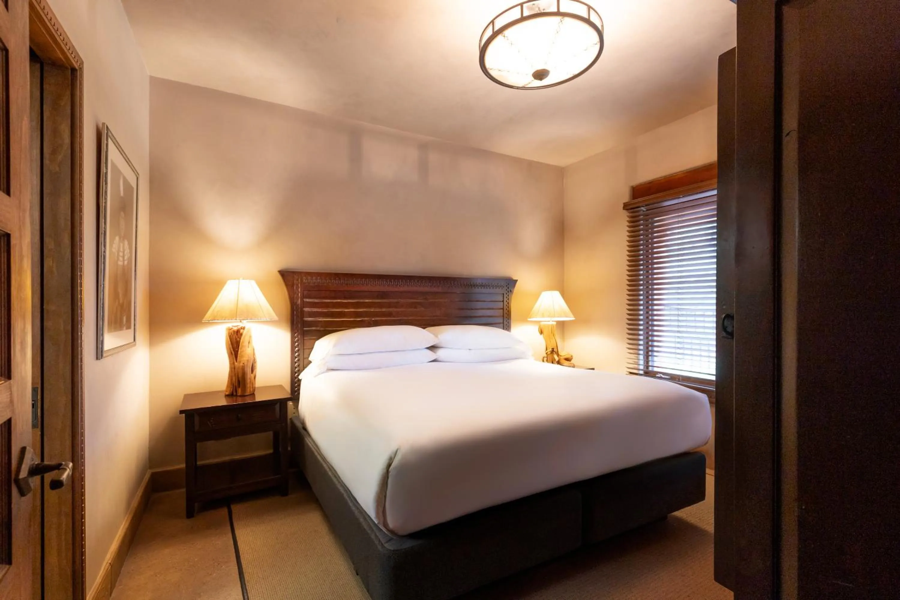 Bed in El Monte Sagrado Resort & Spa