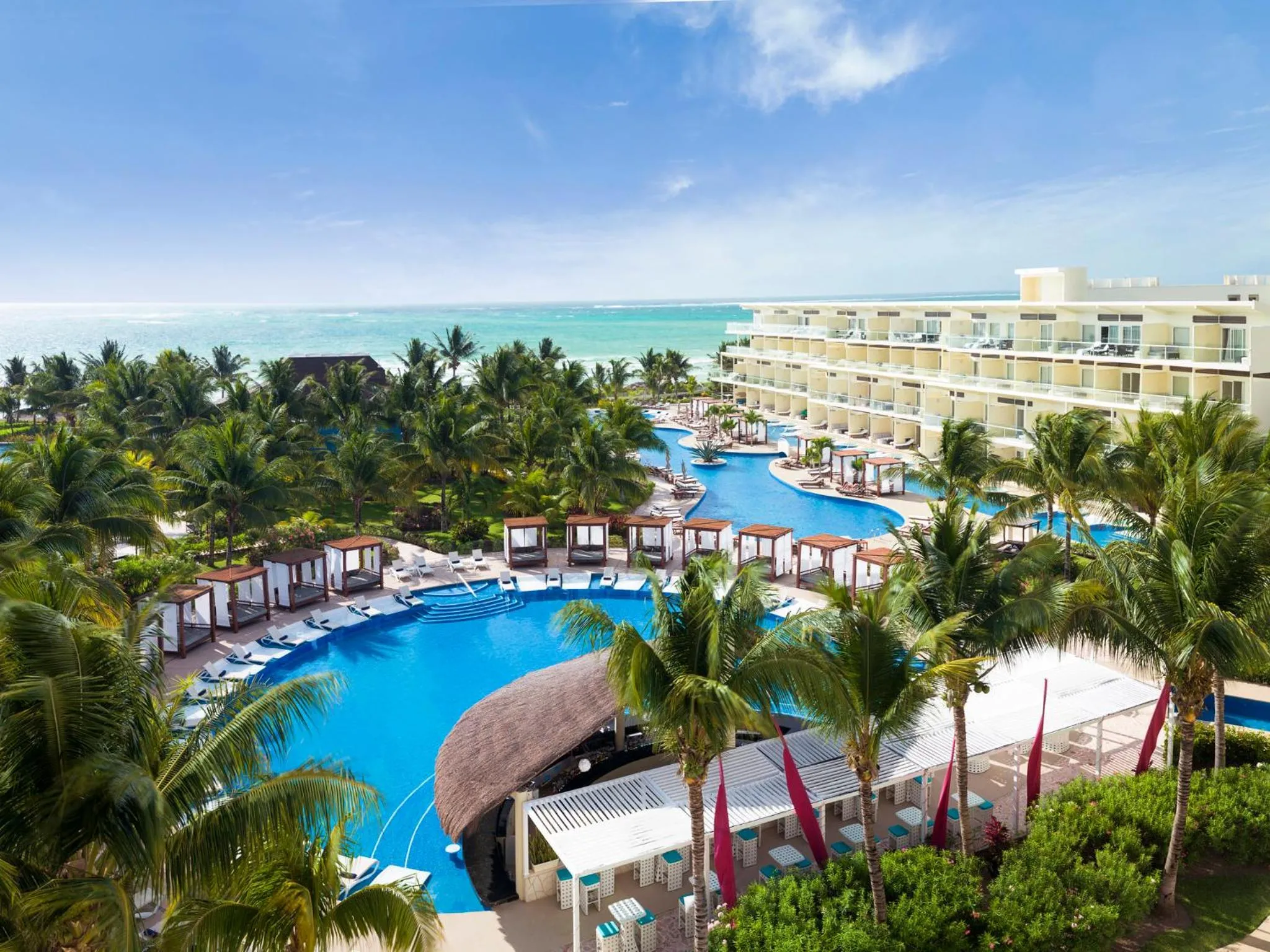 Swimming pool in Palmar Beach Resort and Spa Riviera Maya - All Inclusive