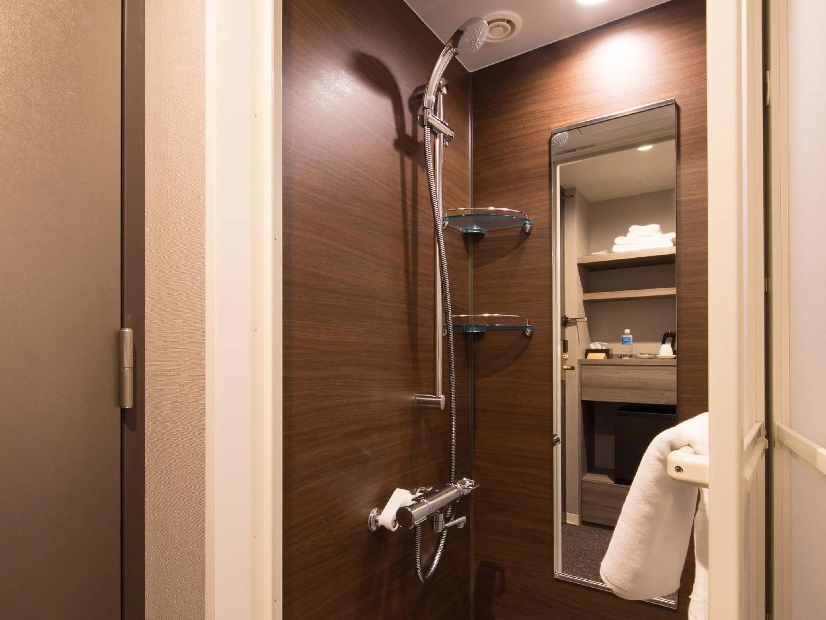 Shower in S.Training Center Hotel Osaka