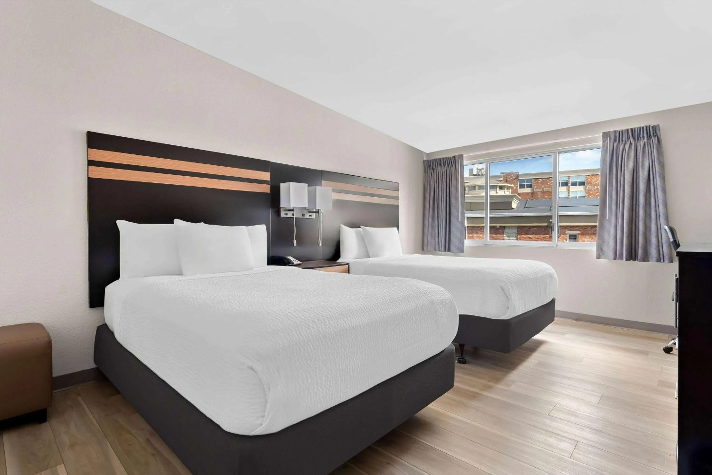 Bed in Days Inn by Wyndham Albany SUNY