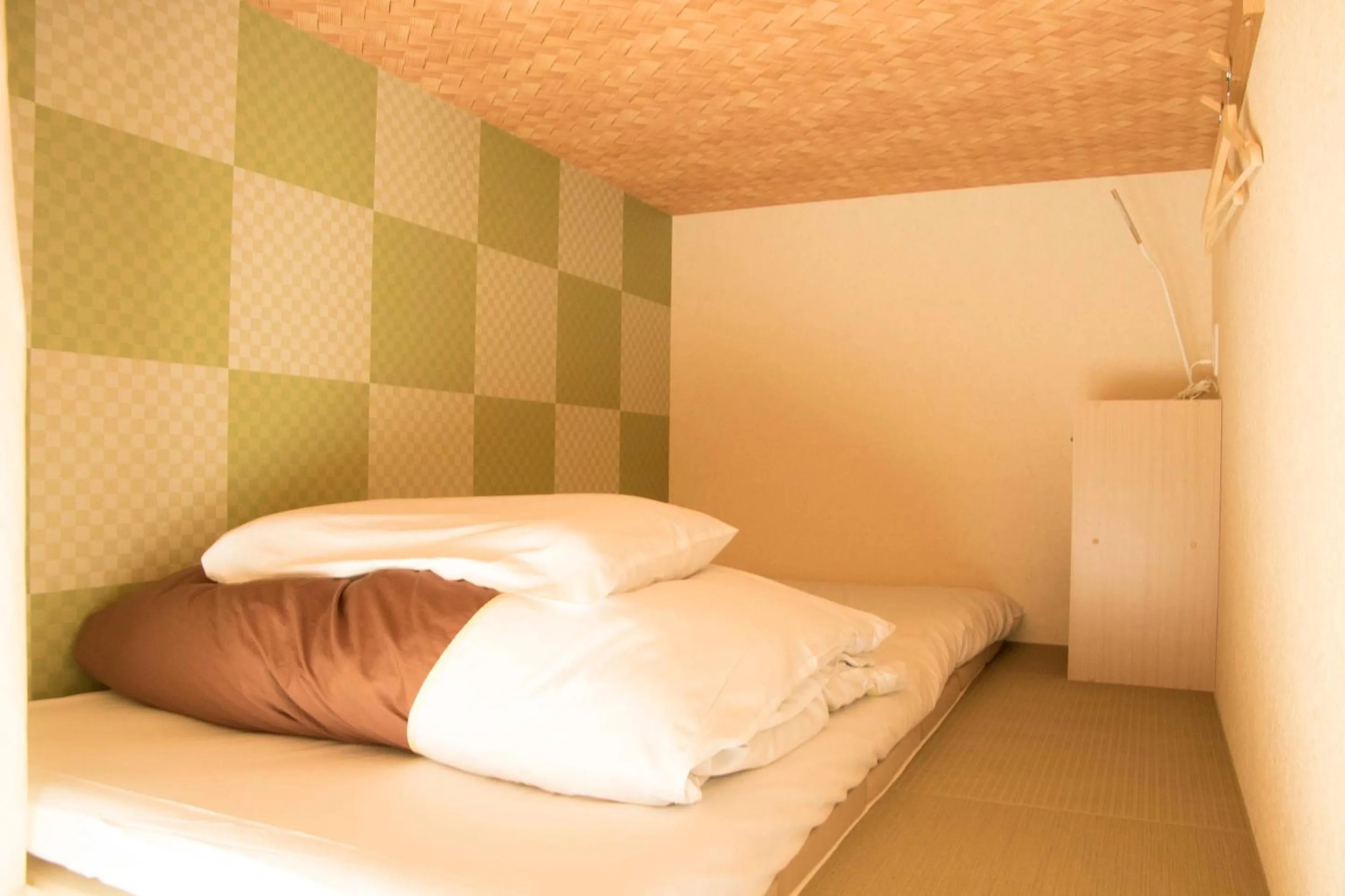 Photo of the whole room, Bed in J-Hoppers Kumano Yunomine Guesthouse