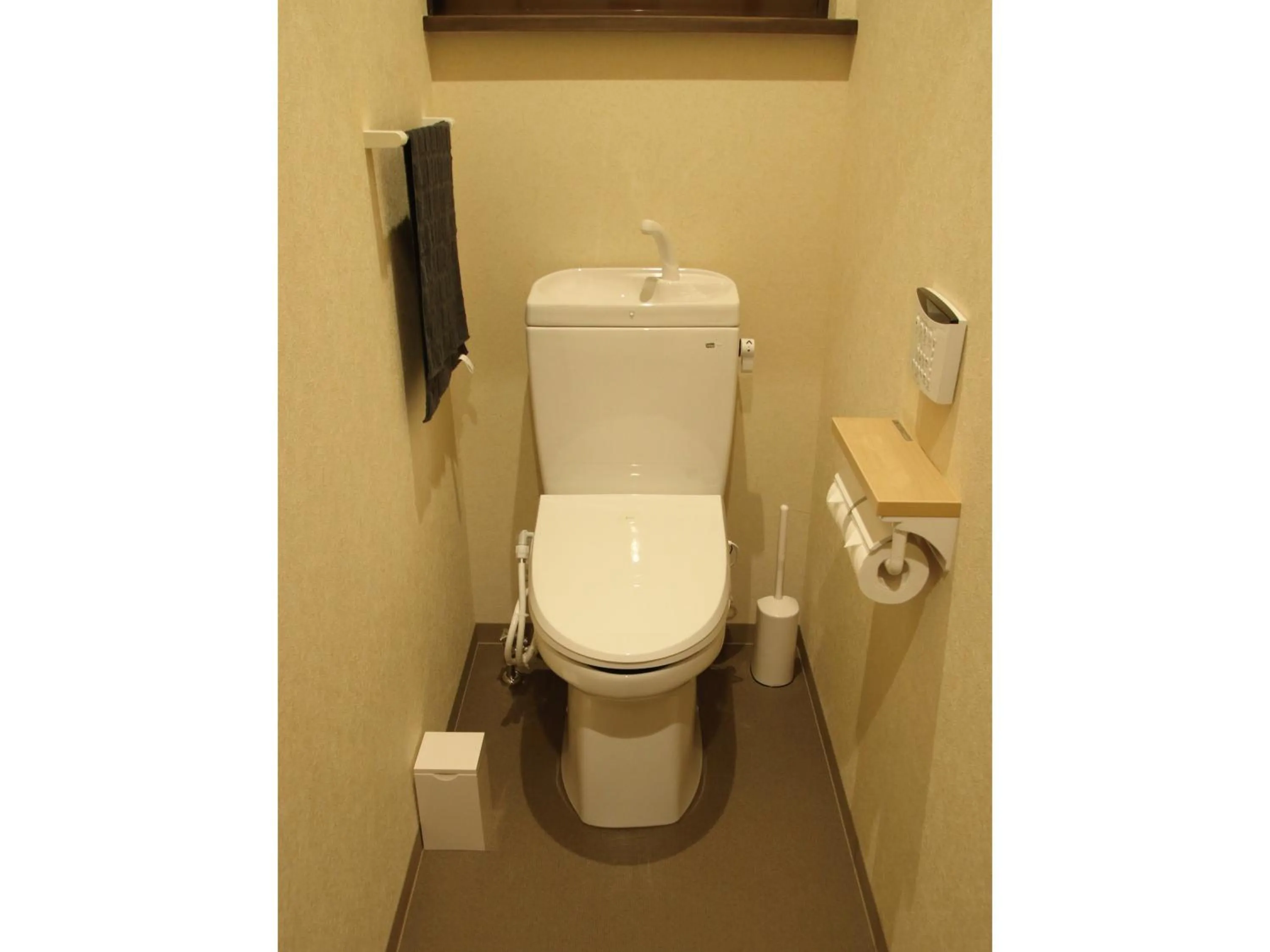 Toilet in J-Hoppers Kumano Yunomine Guesthouse