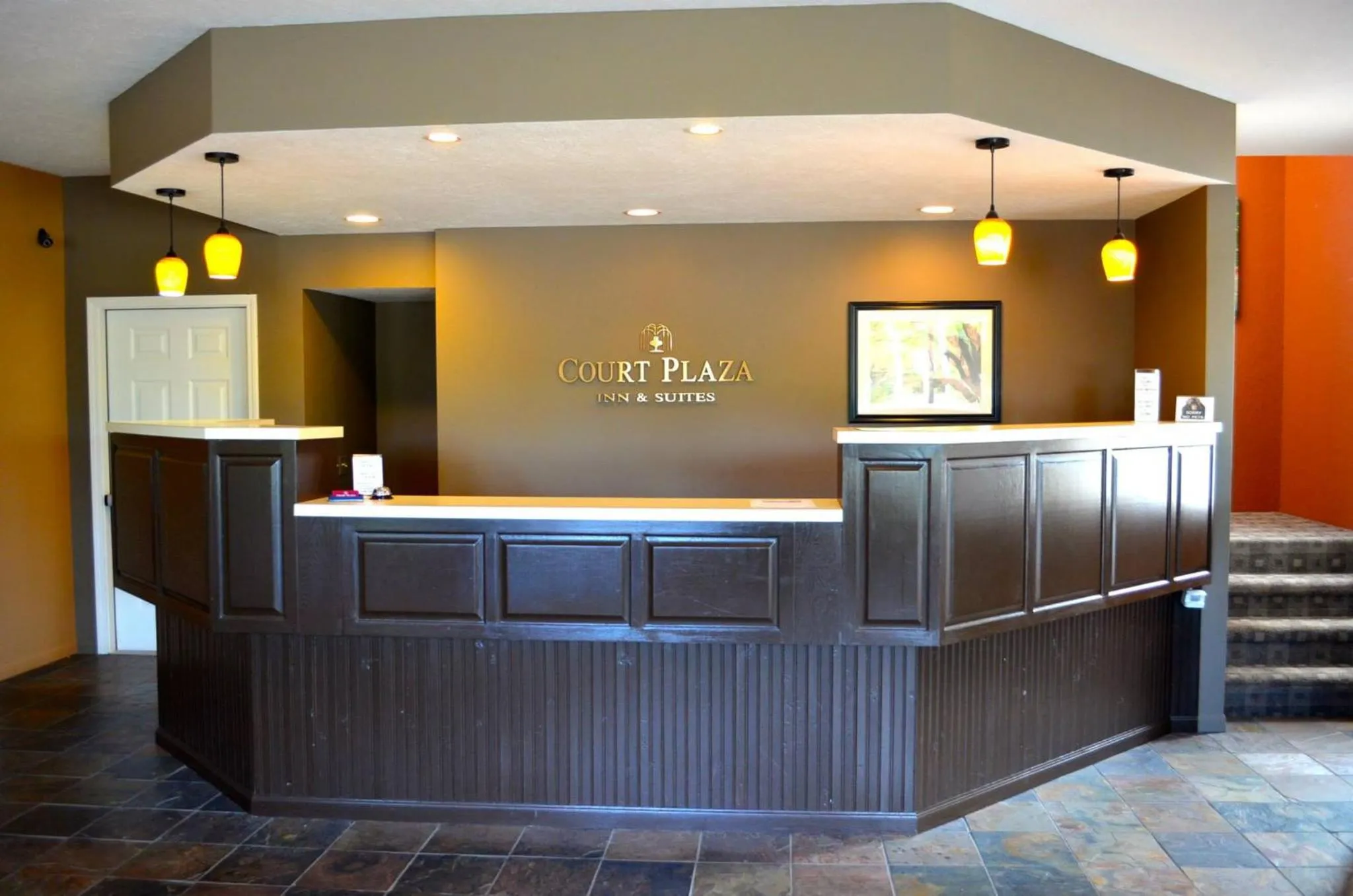 Lobby or reception in Court Plaza Inn & Suites of Mackinaw