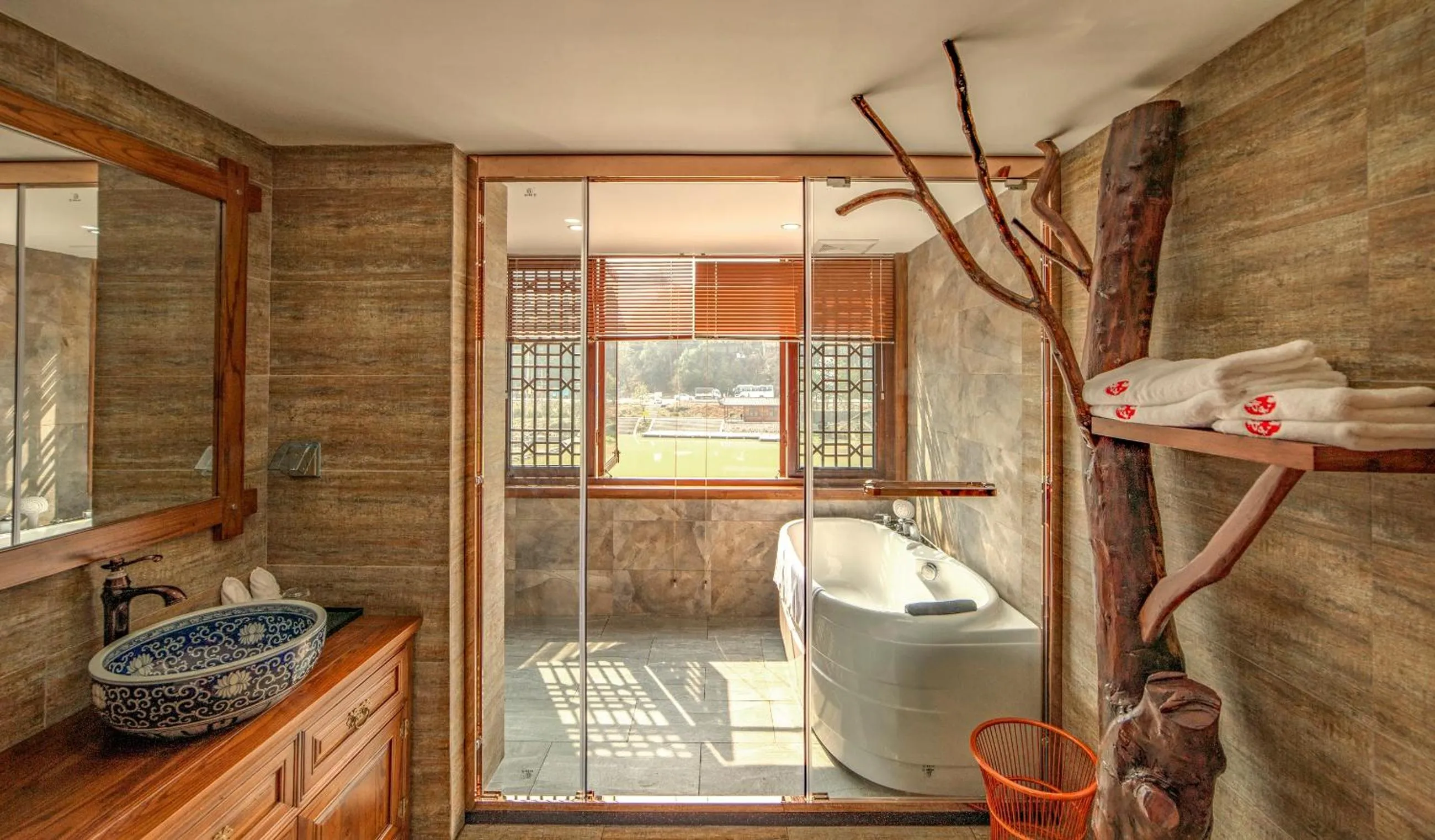 Shower in Lee's Boutique Resort