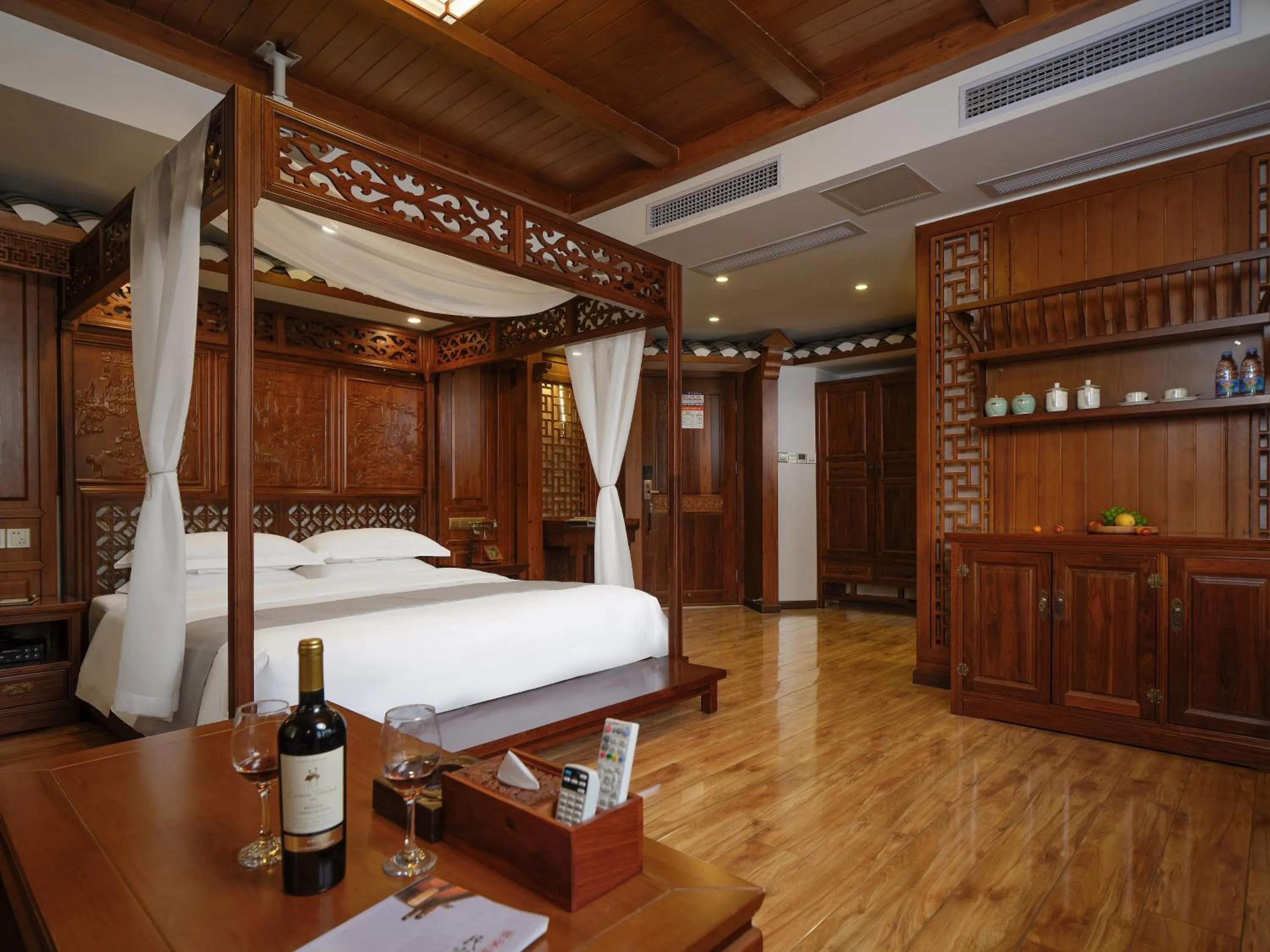 Bed in Lee's Boutique Resort
