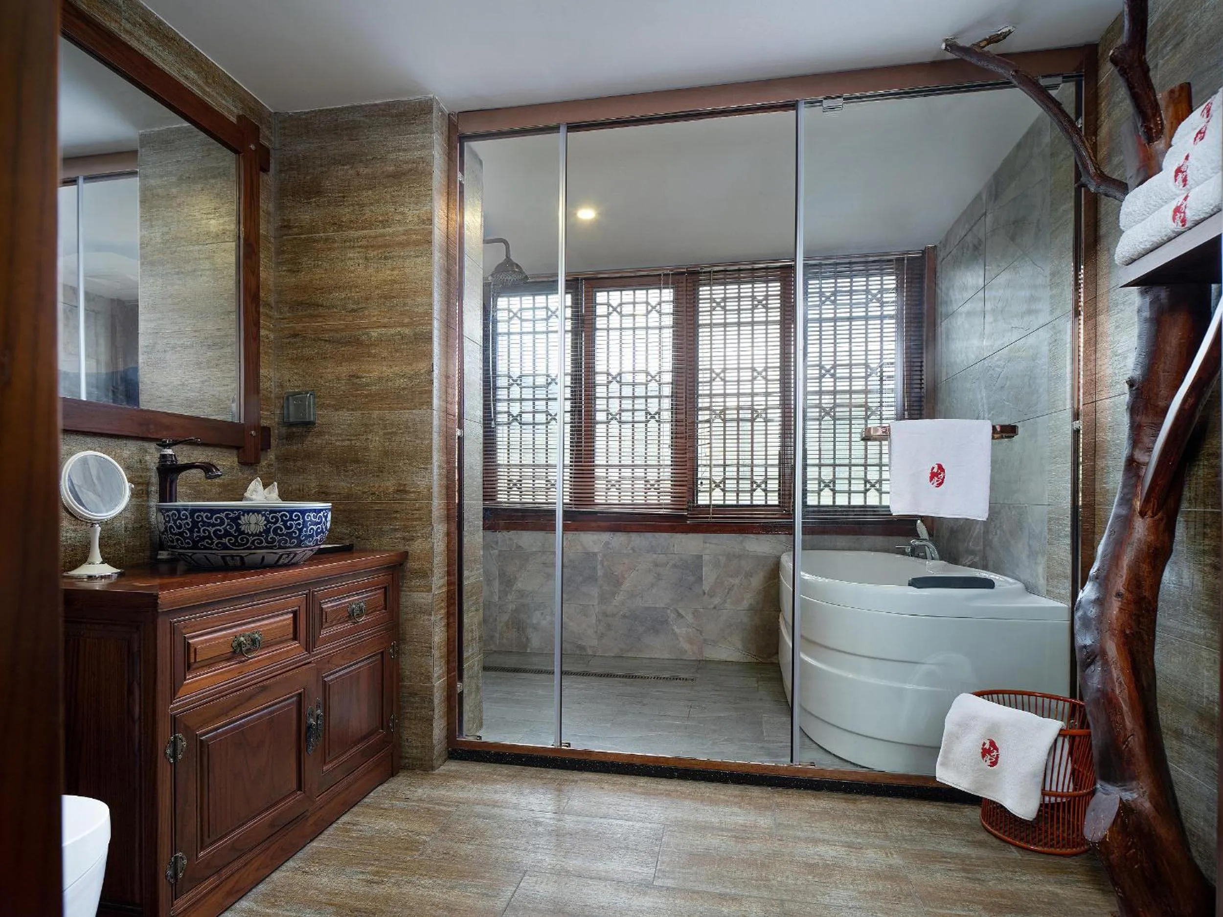 Bathroom in Lee's Boutique Resort