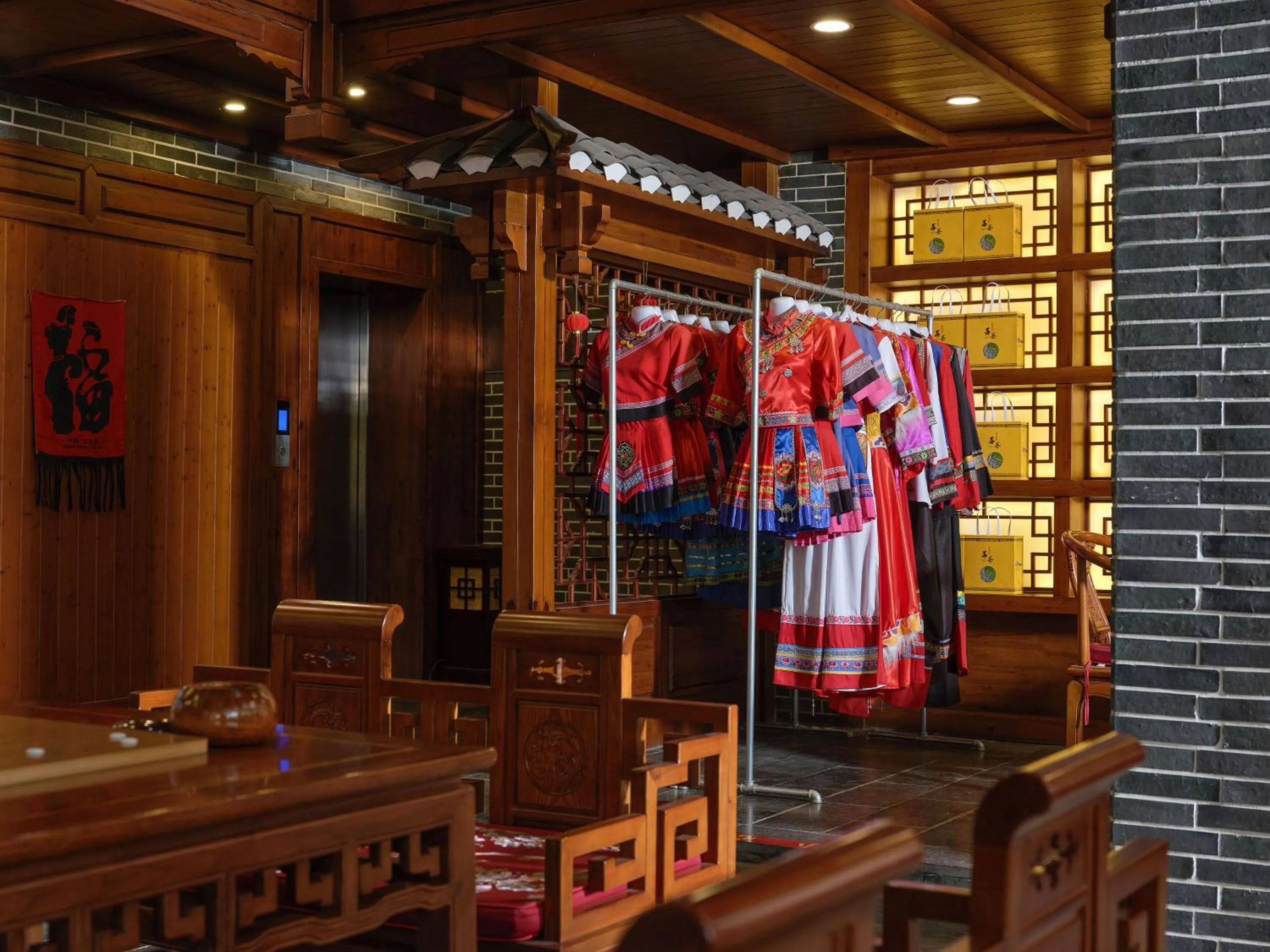 wardrobe in Lee's Boutique Resort