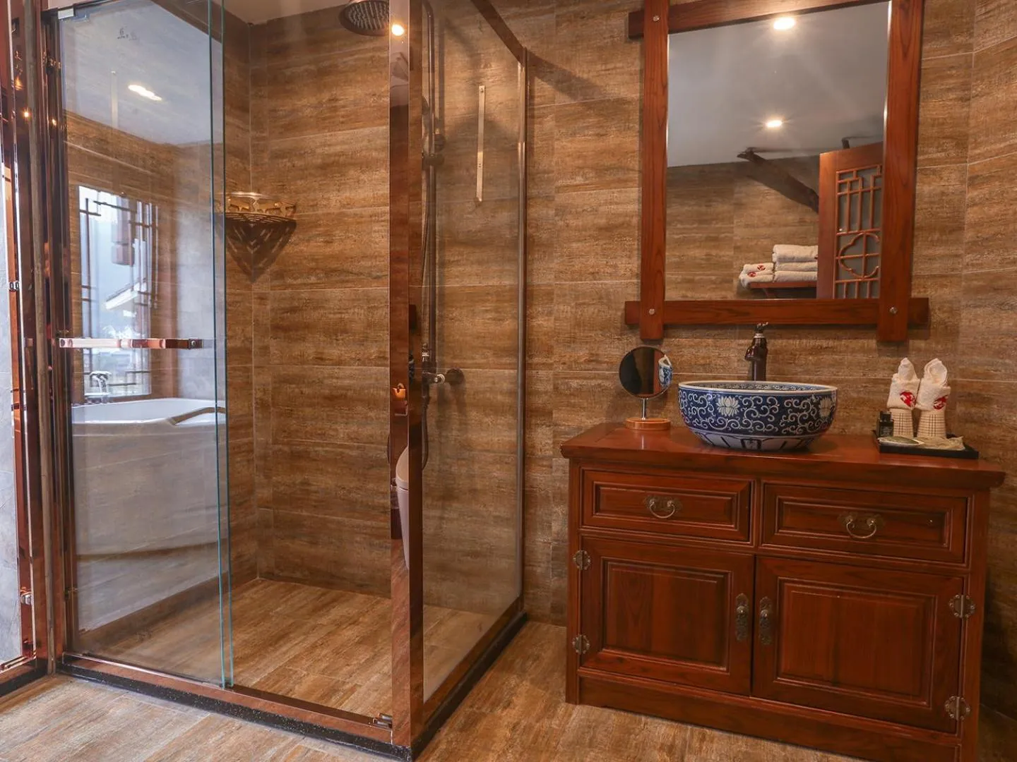 Shower in Lee's Boutique Resort