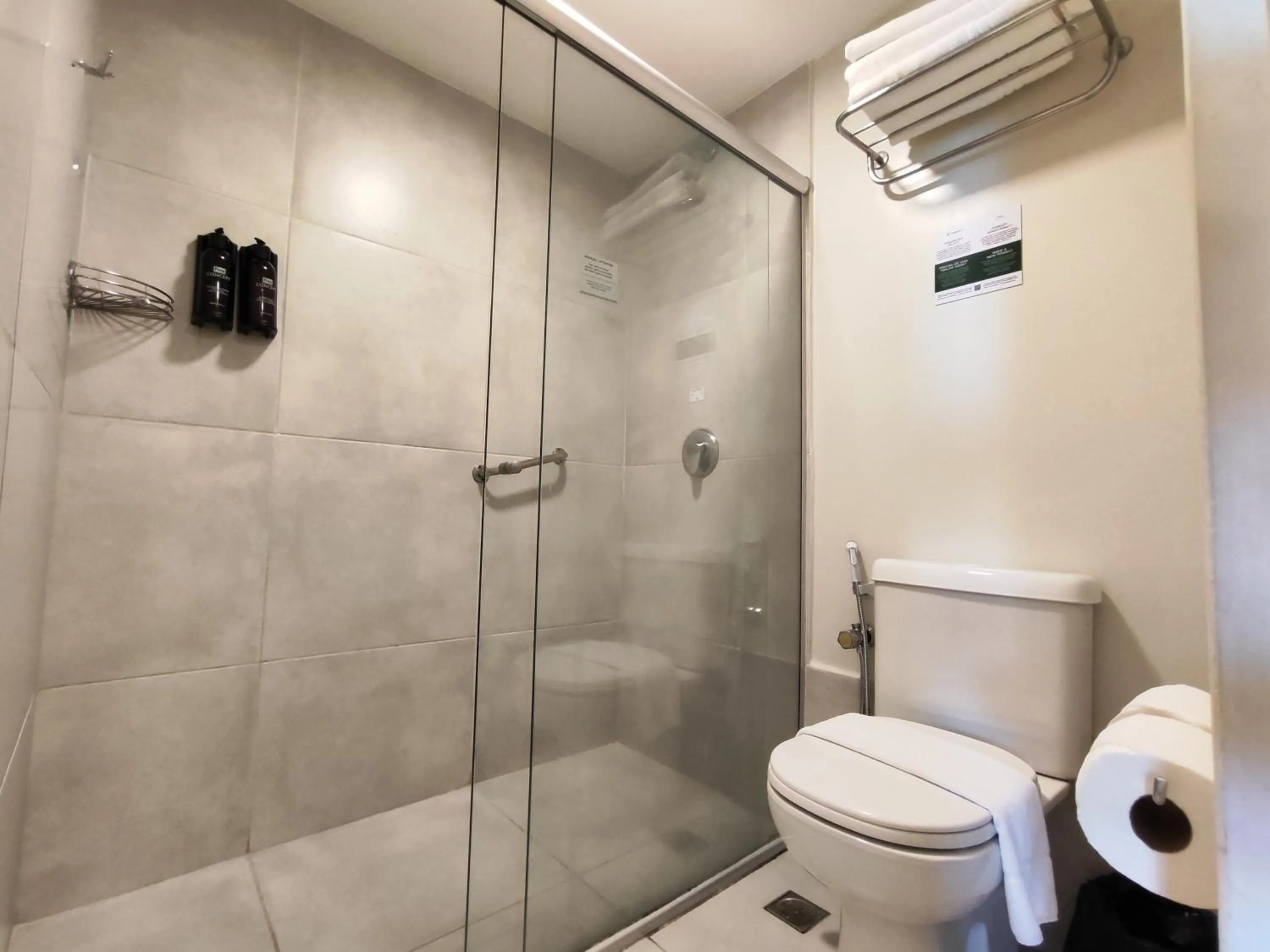 Bathroom in Holiday Inn Fortaleza by IHG