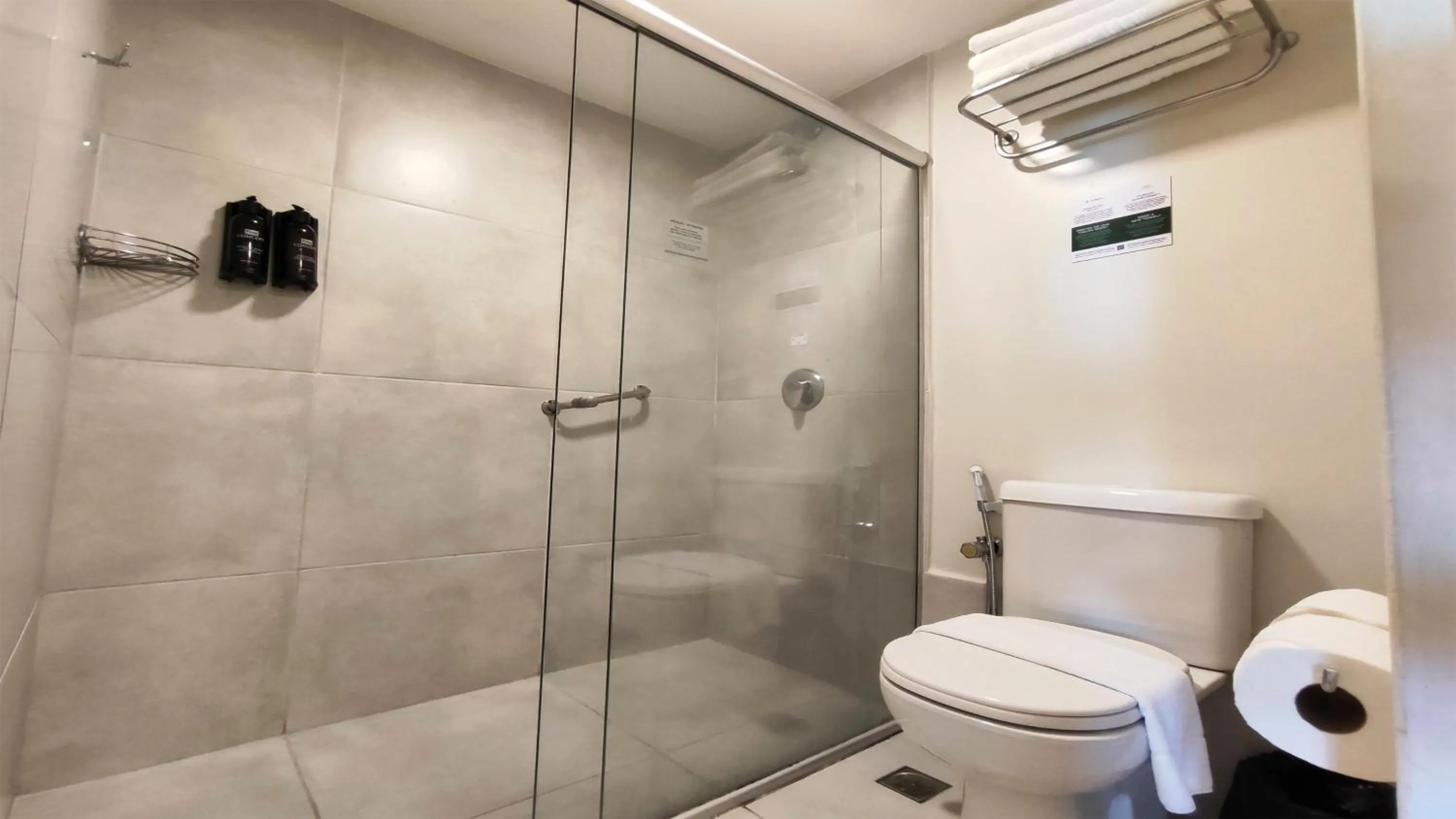 Bathroom in Holiday Inn Fortaleza by IHG