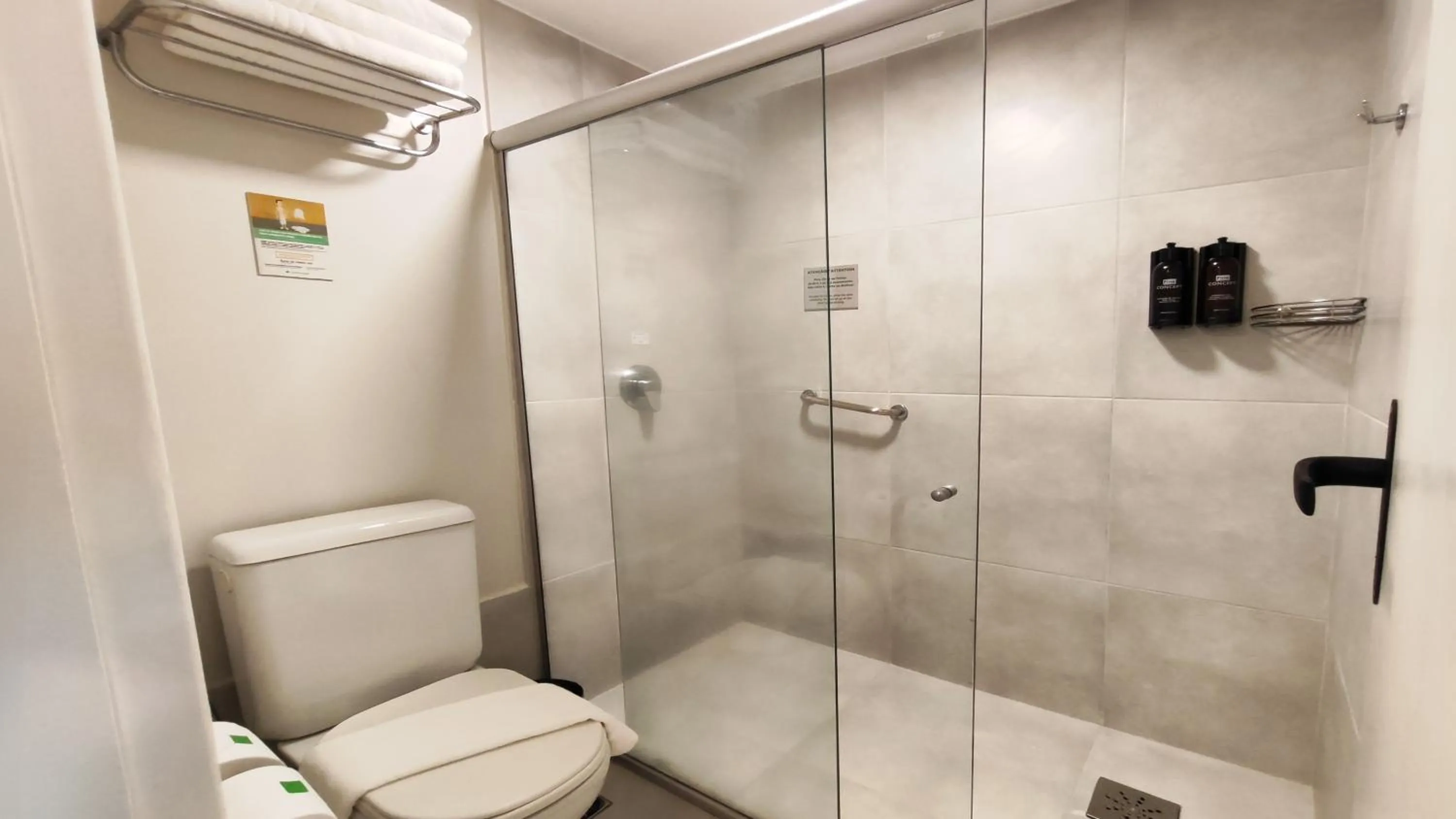 Bathroom in Holiday Inn Fortaleza by IHG