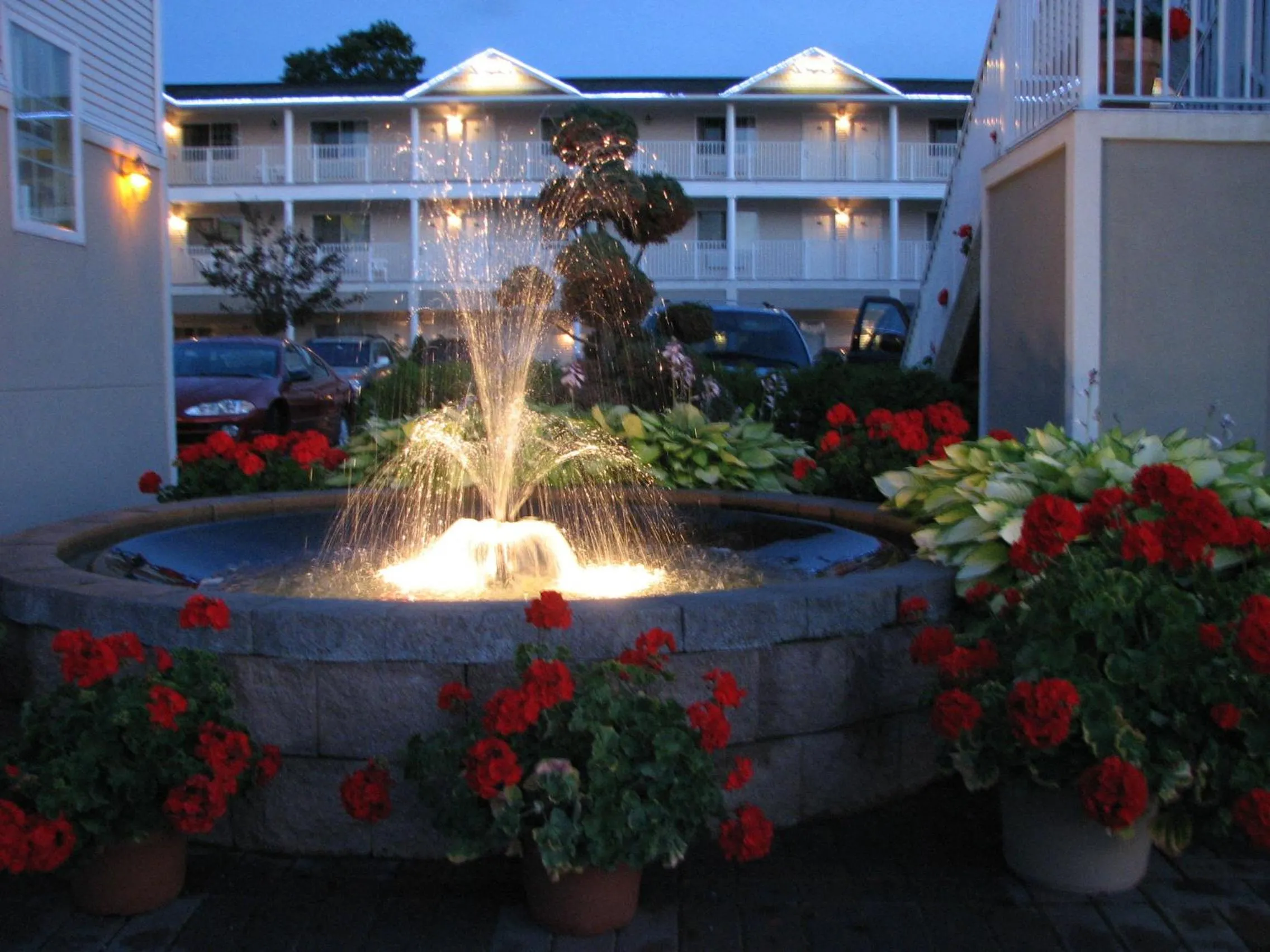 Garden in Parkside Inn Bridgeview