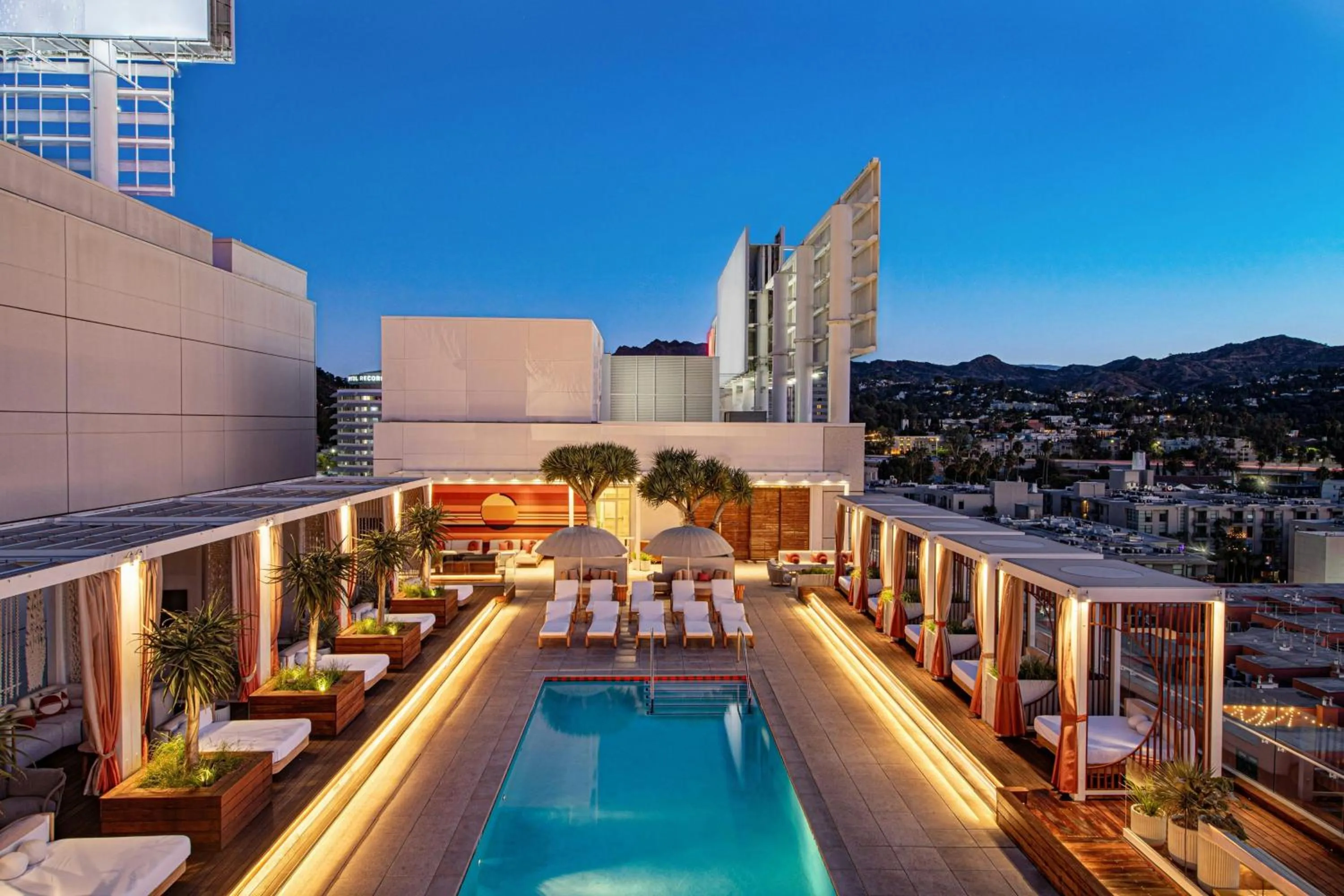 Fitness centre/facilities in W Hollywood