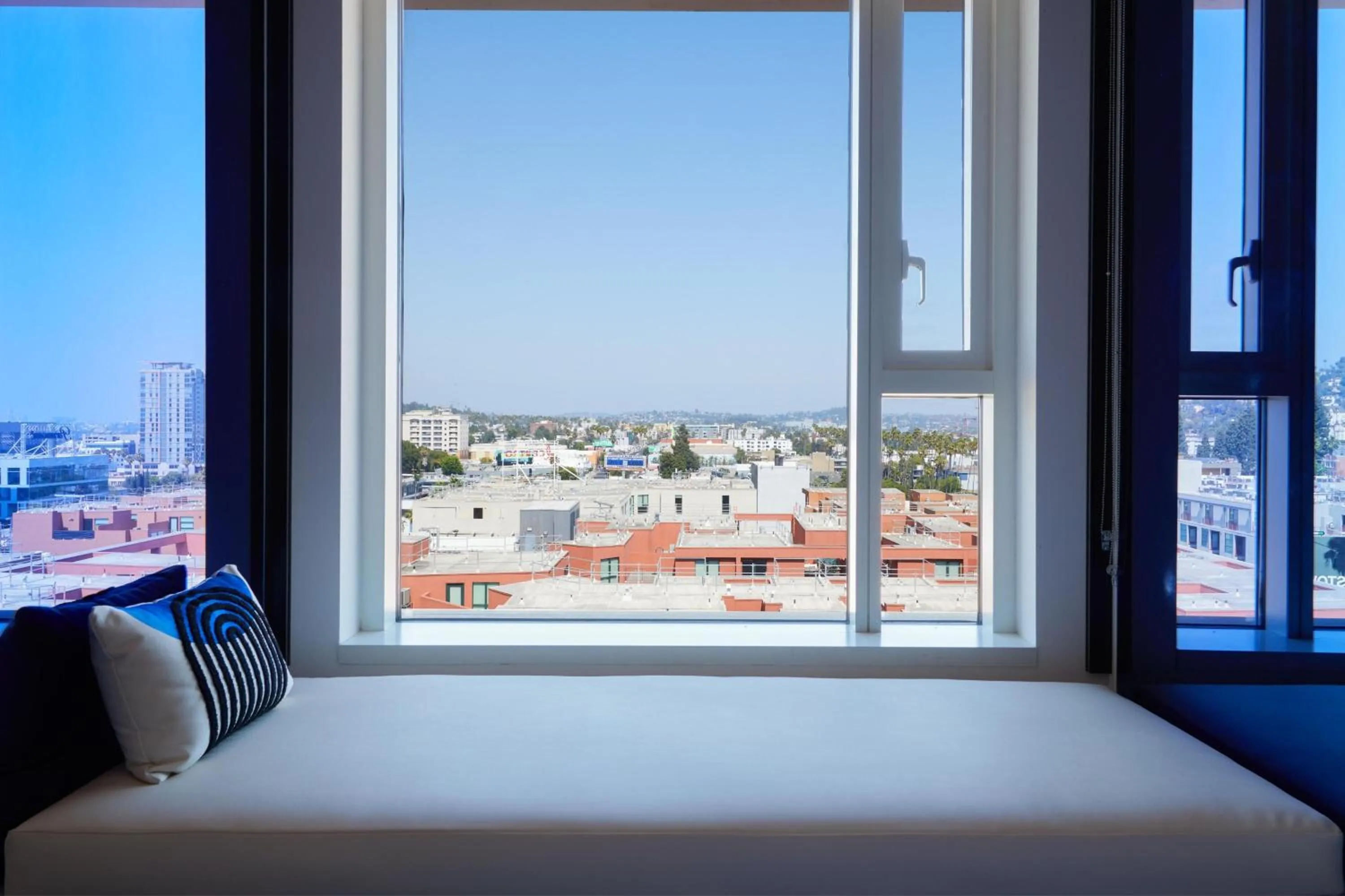 Photo of the whole room, Bed in W Hollywood