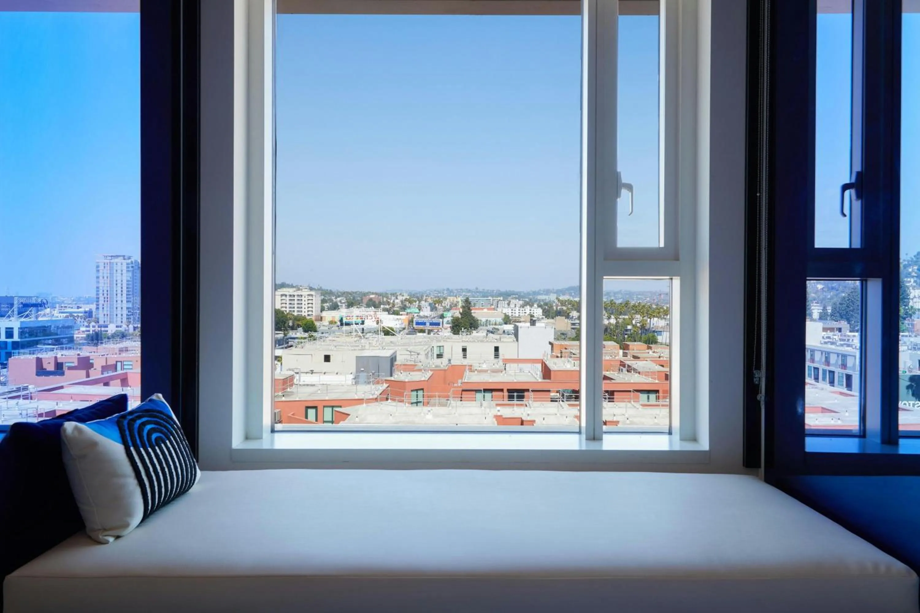 Photo of the whole room, Bed in W Hollywood