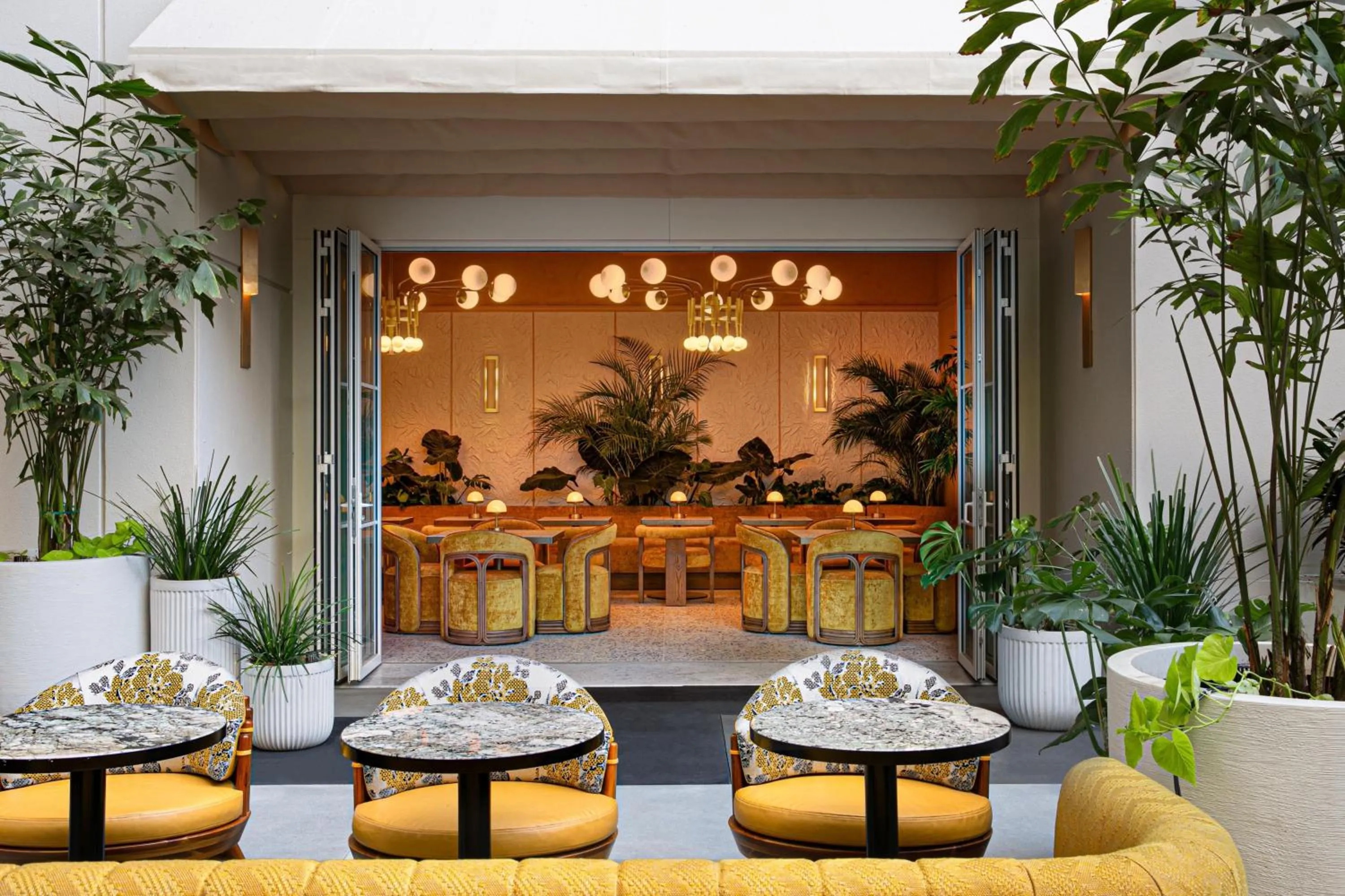 Restaurant/places to eat in W Hollywood