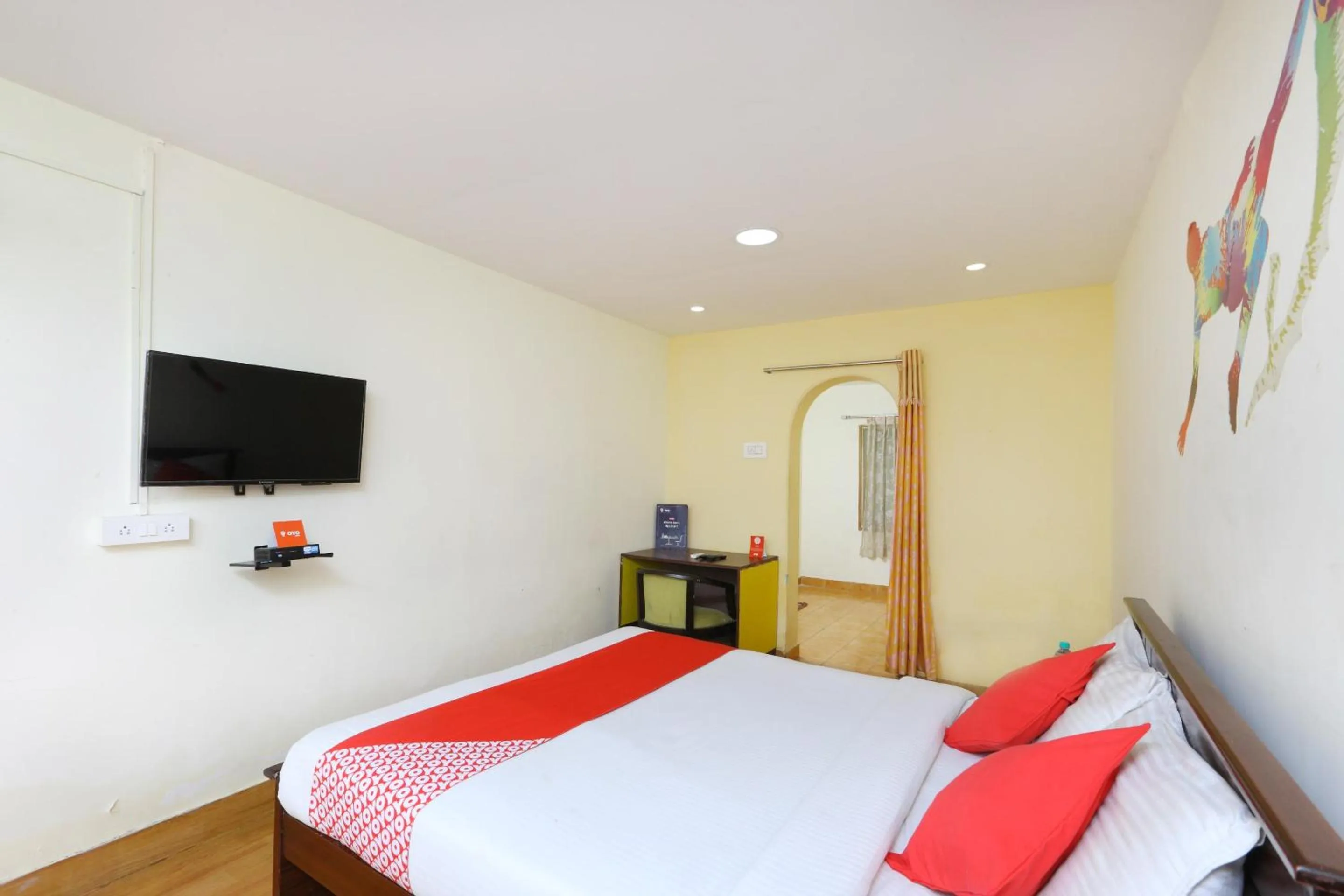 Bedroom, Bed in Hotel O India Gate Par View