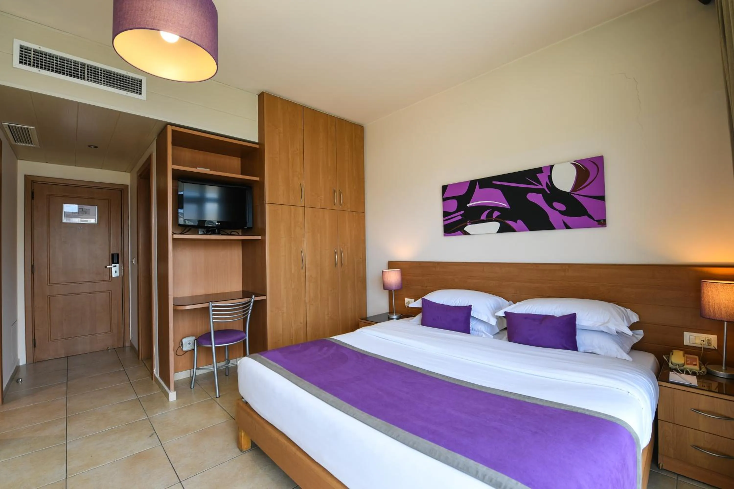 Bed in The Smallville Xpress