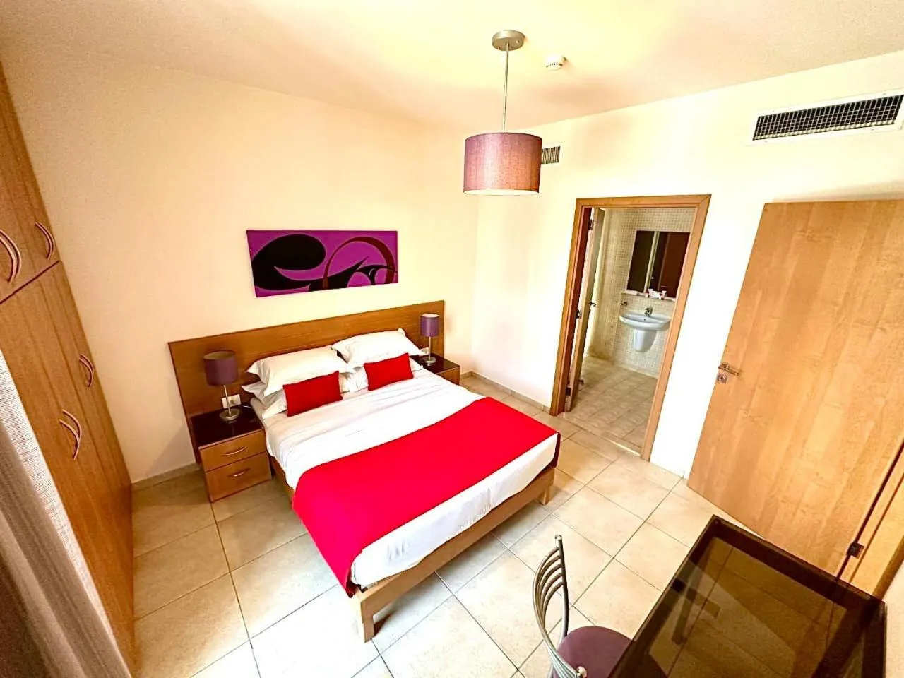 Bedroom, Bed in The Smallville Xpress