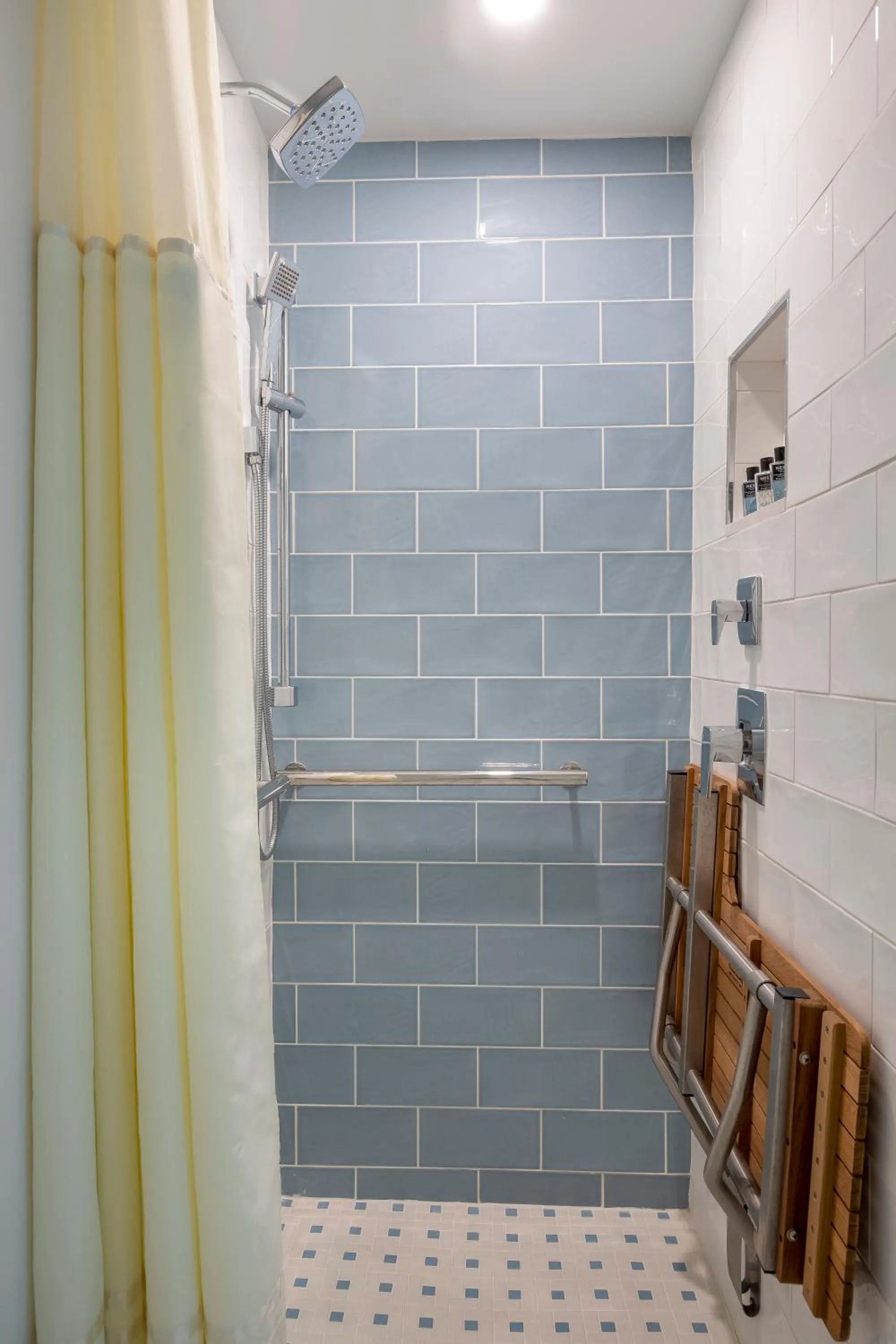 Jupiter Beach Resort & Spa