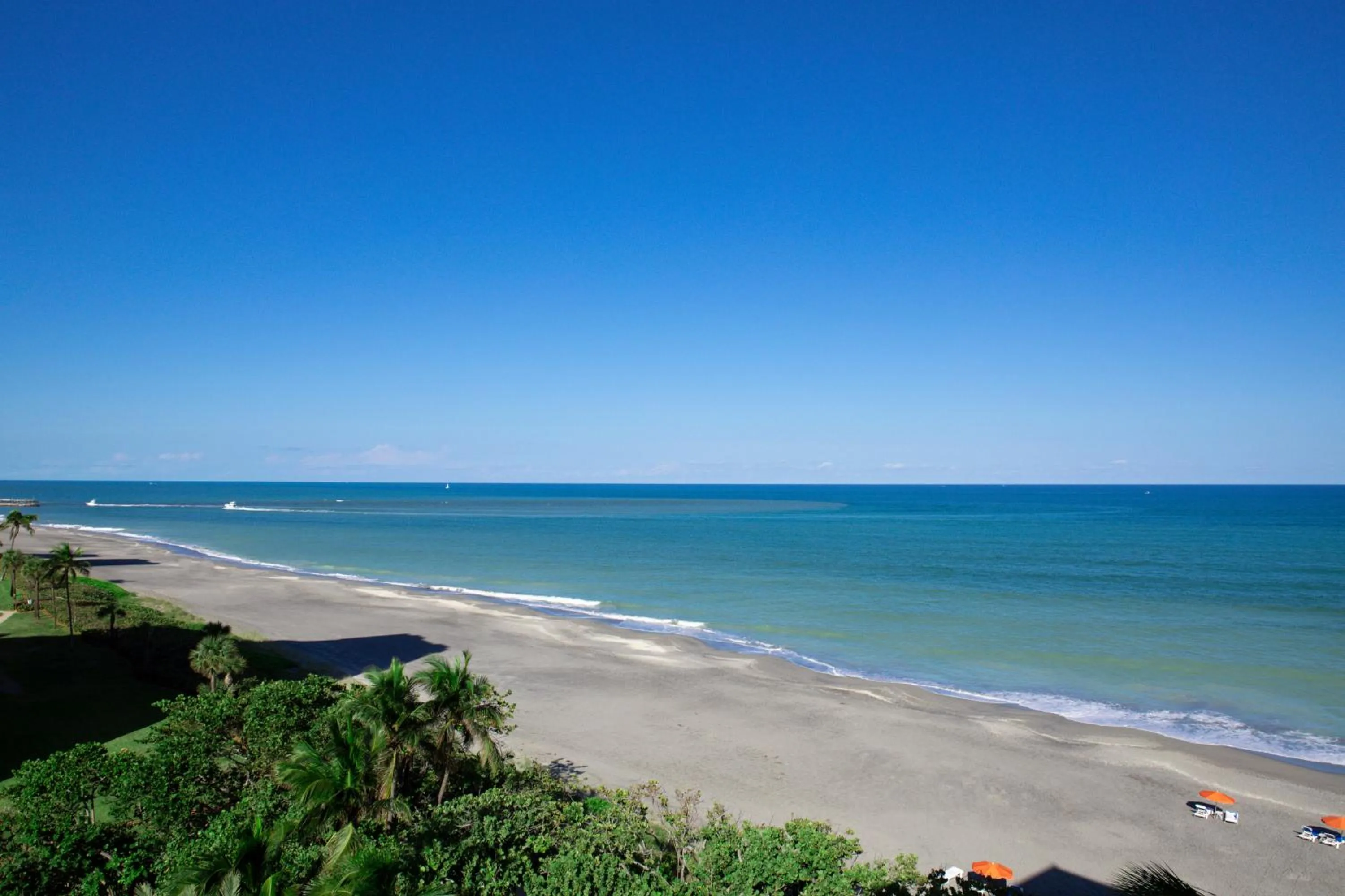 Jupiter Beach Resort & Spa