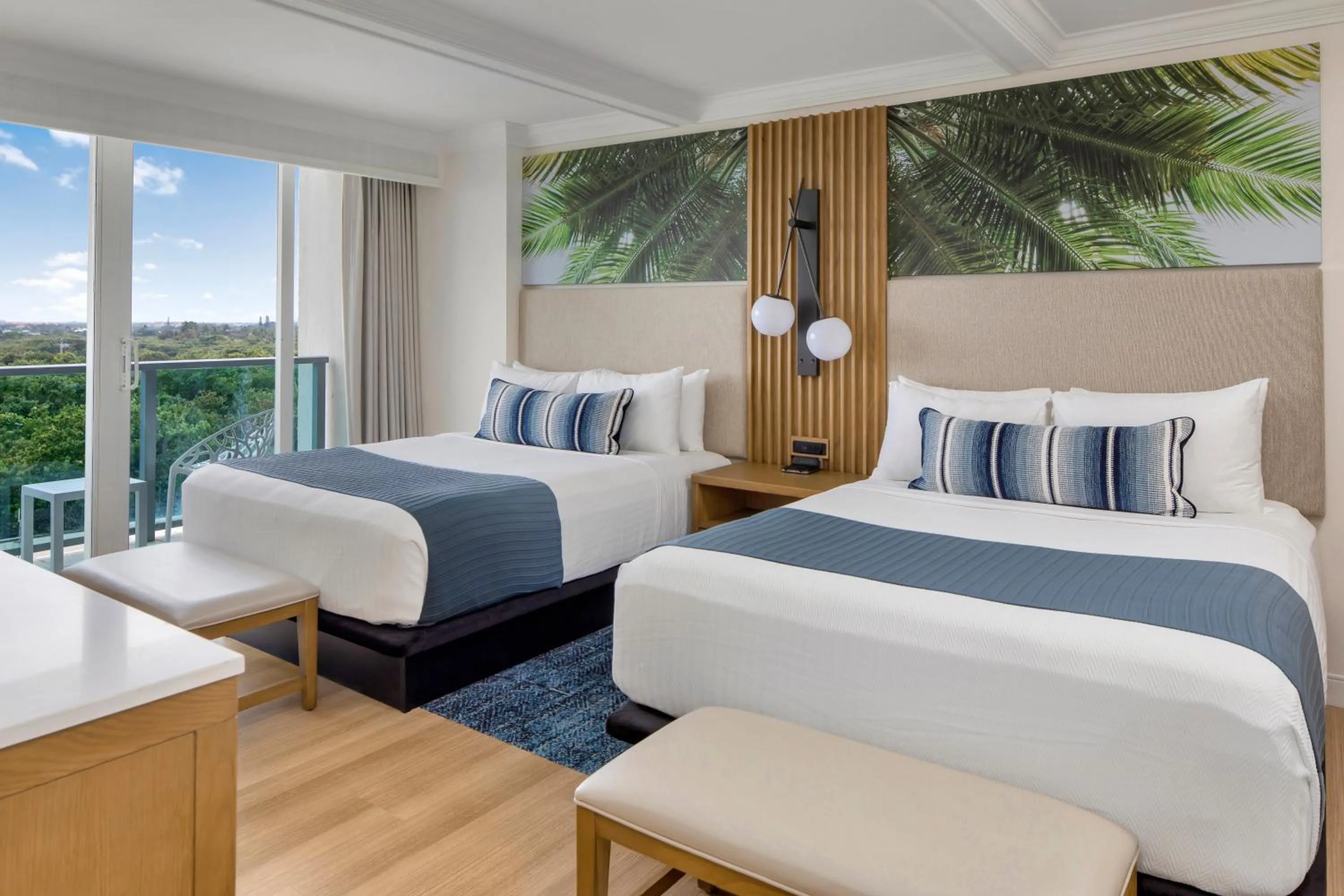 Bed in Jupiter Beach Resort & Spa