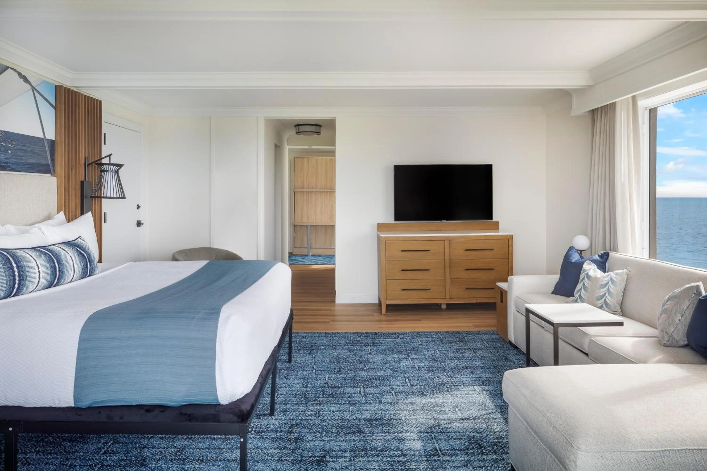 Bed in Jupiter Beach Resort & Spa