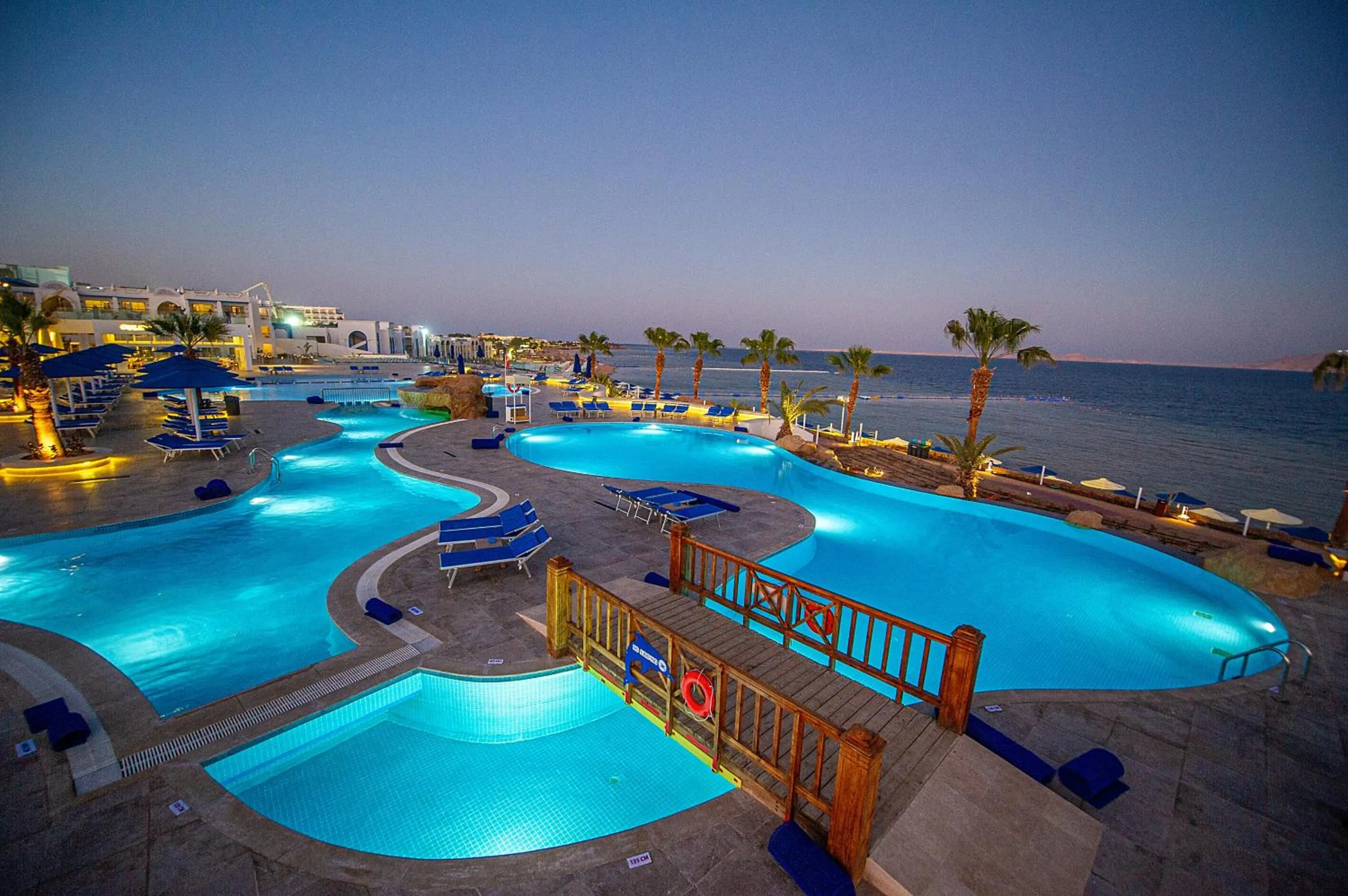 Beach in Pickalbatros Palace Sharm "Aqua Park"- All inclusive