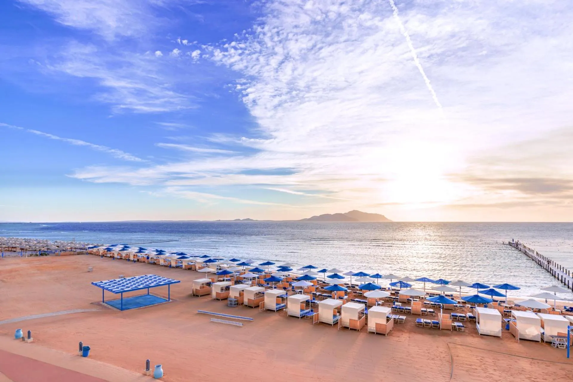 Beach in Pickalbatros Palace Sharm "Aqua Park"- All inclusive