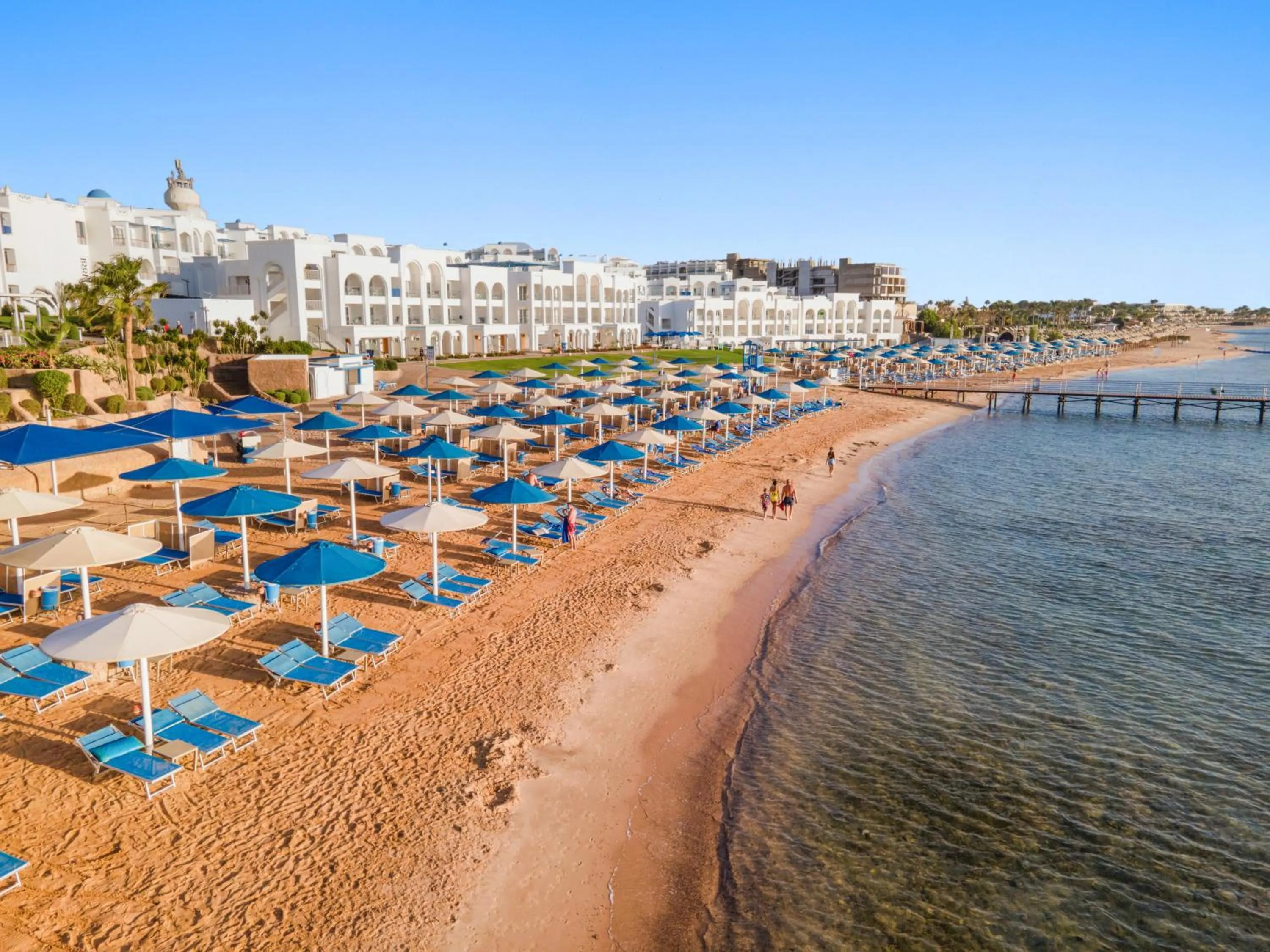 Beach in Pickalbatros Palace Sharm "Aqua Park"- All inclusive