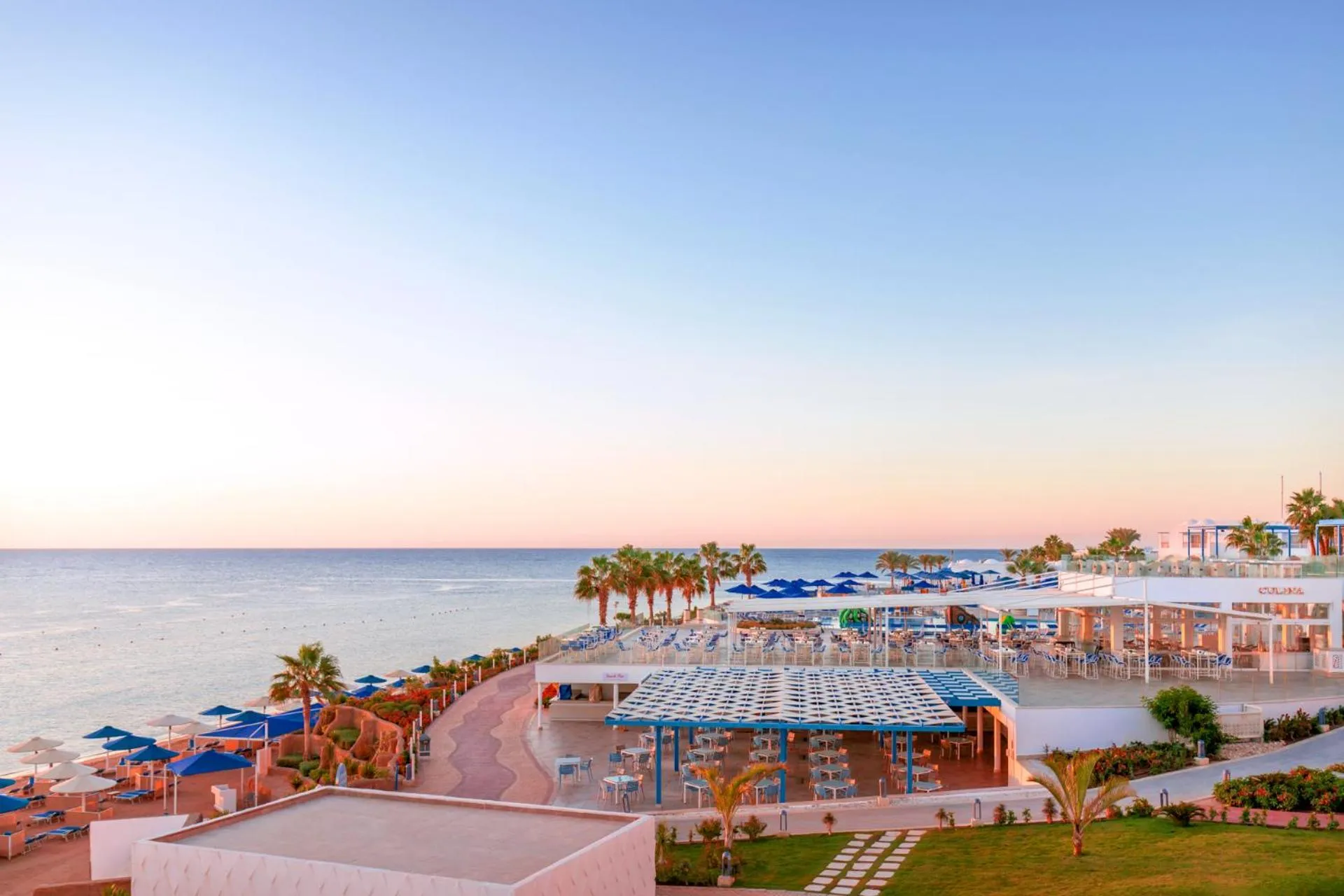 Beach in Pickalbatros Palace Sharm "Aqua Park"- All inclusive