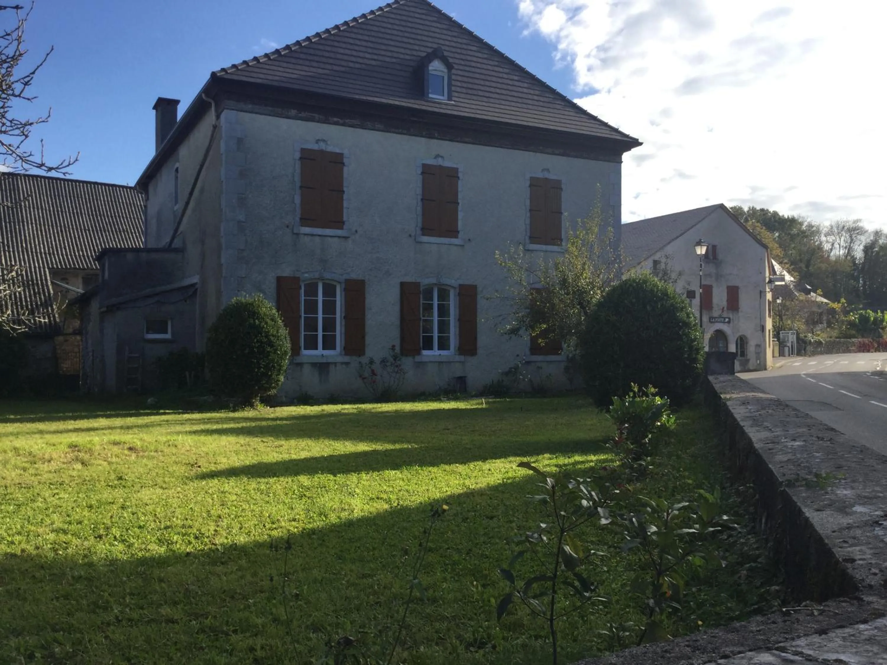 Property building in Chez Susan