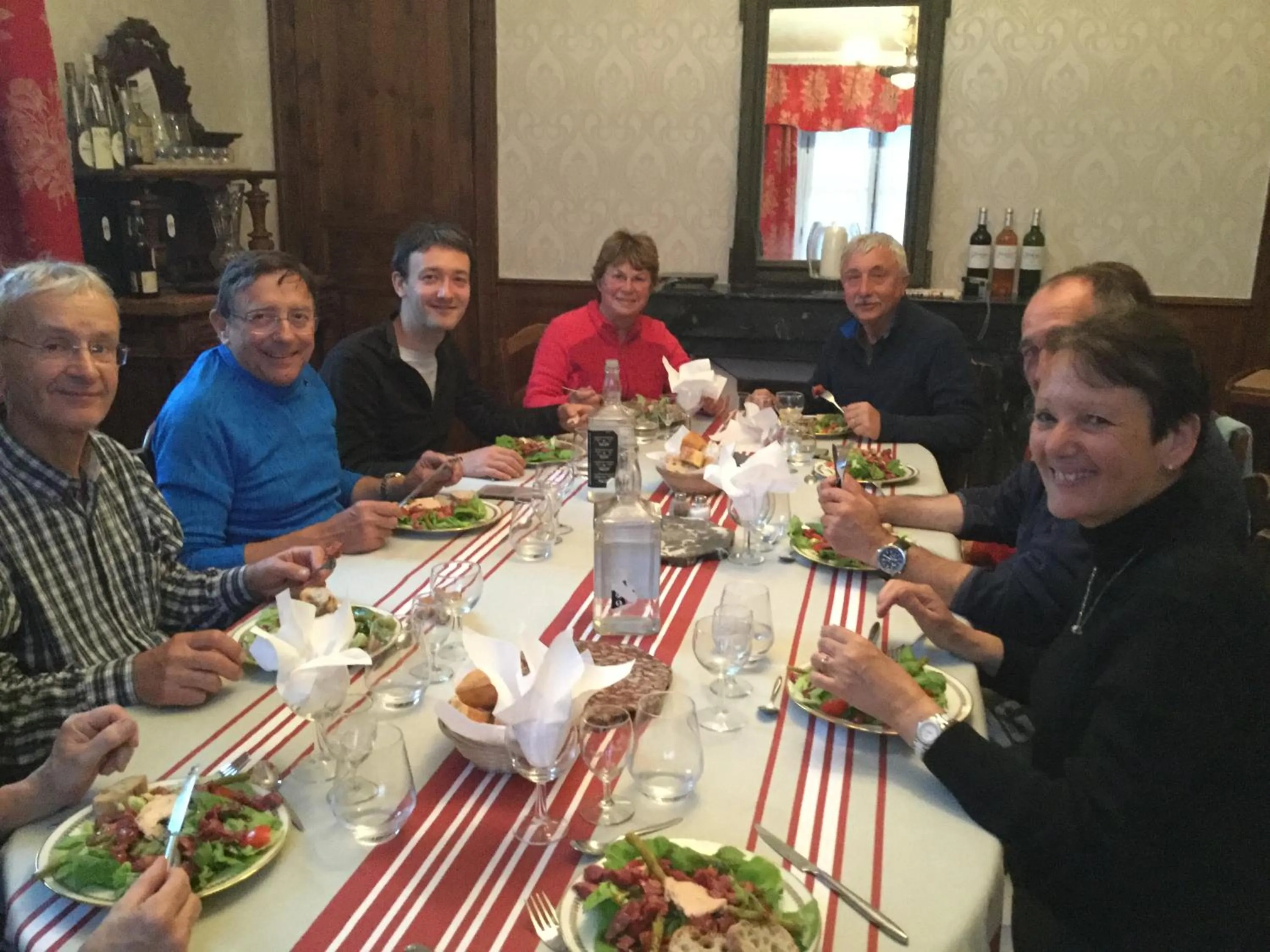 Restaurant/places to eat in Chez Susan