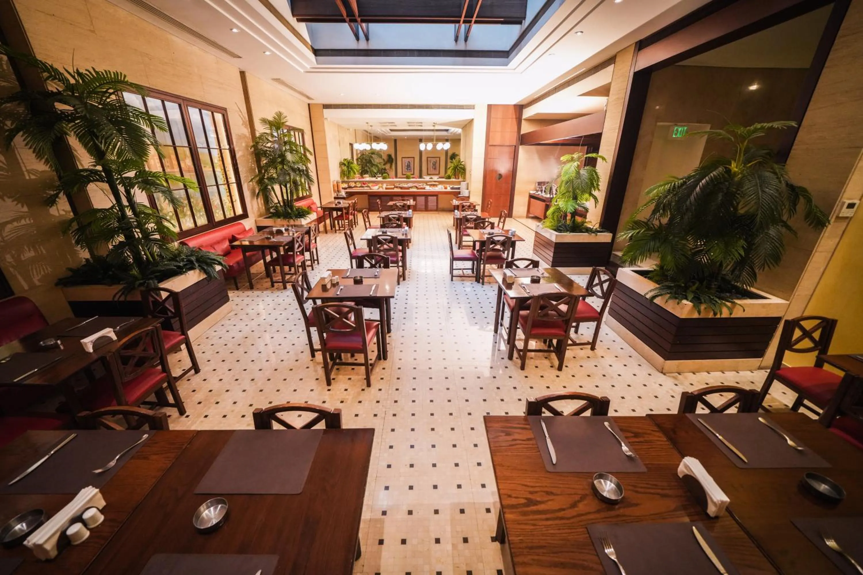 Restaurant/places to eat in Casa D'or Hotel