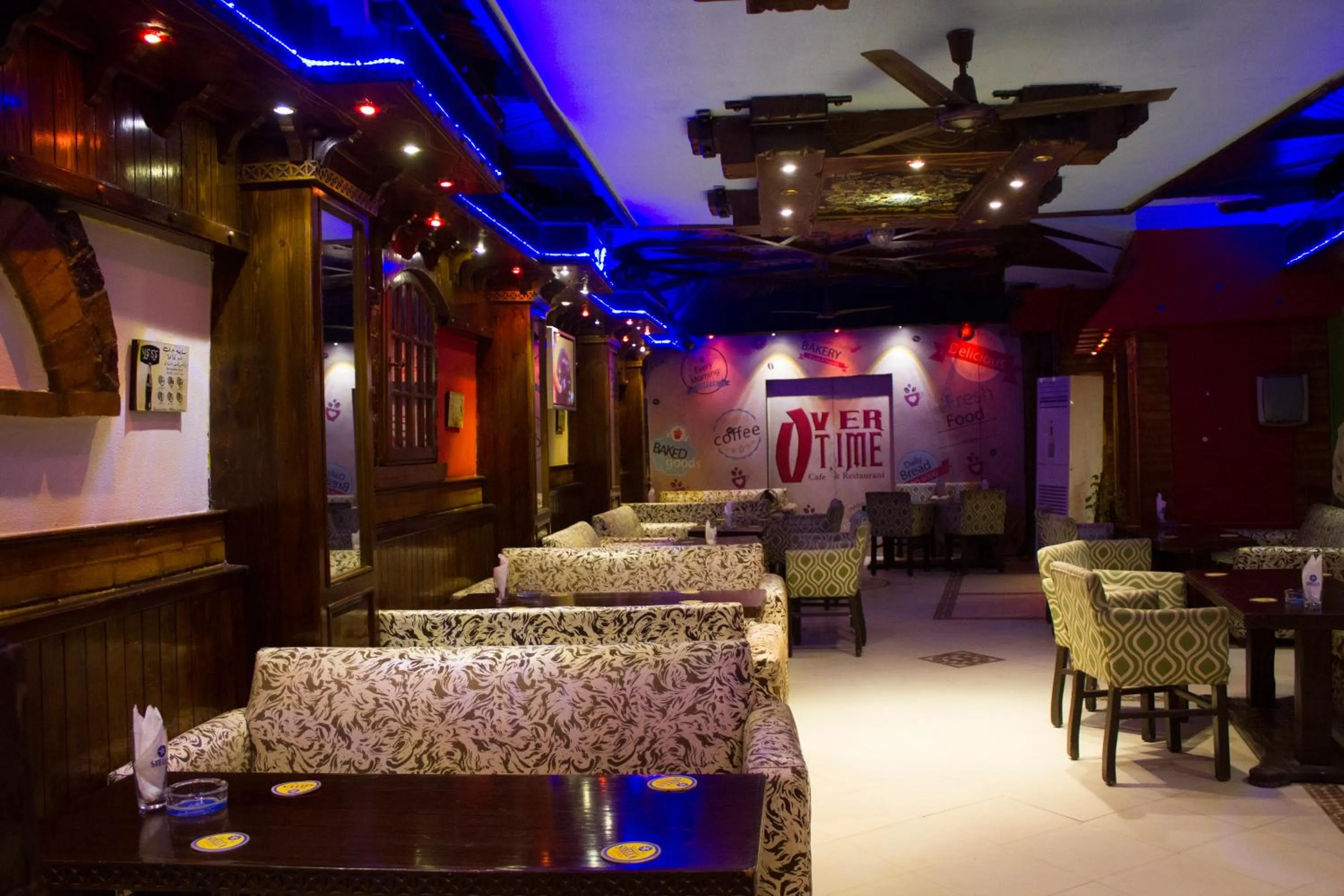 Restaurant/places to eat in Zayed Hotel