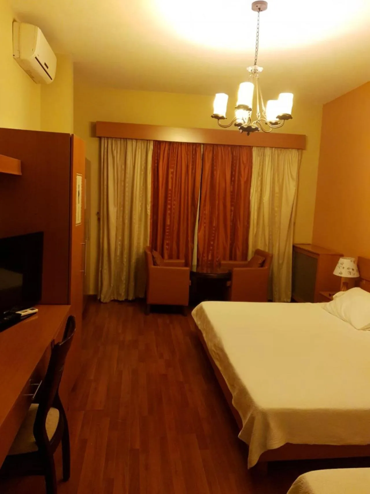 Basic Triple Room in Ahiram Hotel Byblos