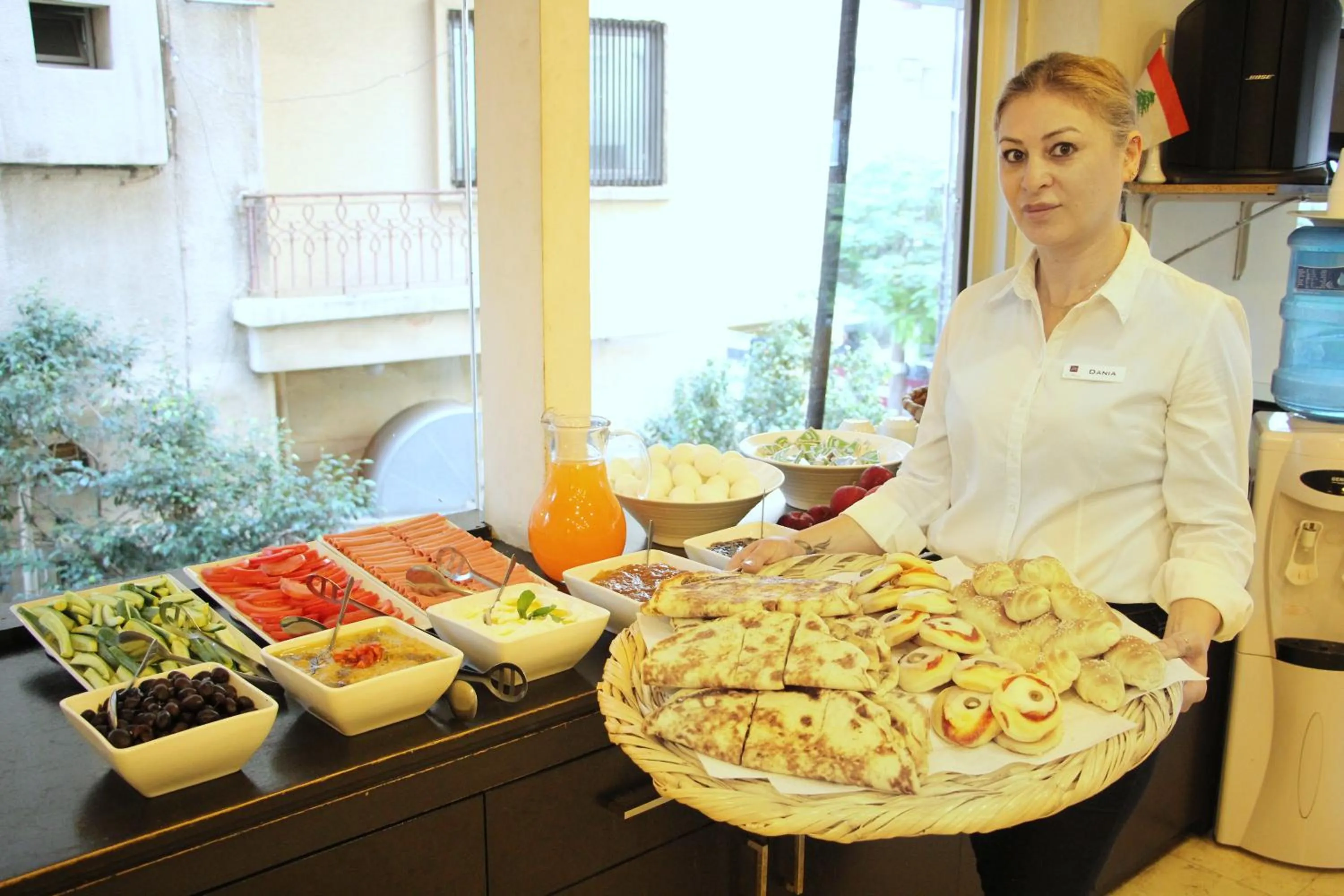 Food and drinks in Le Marly Hotel