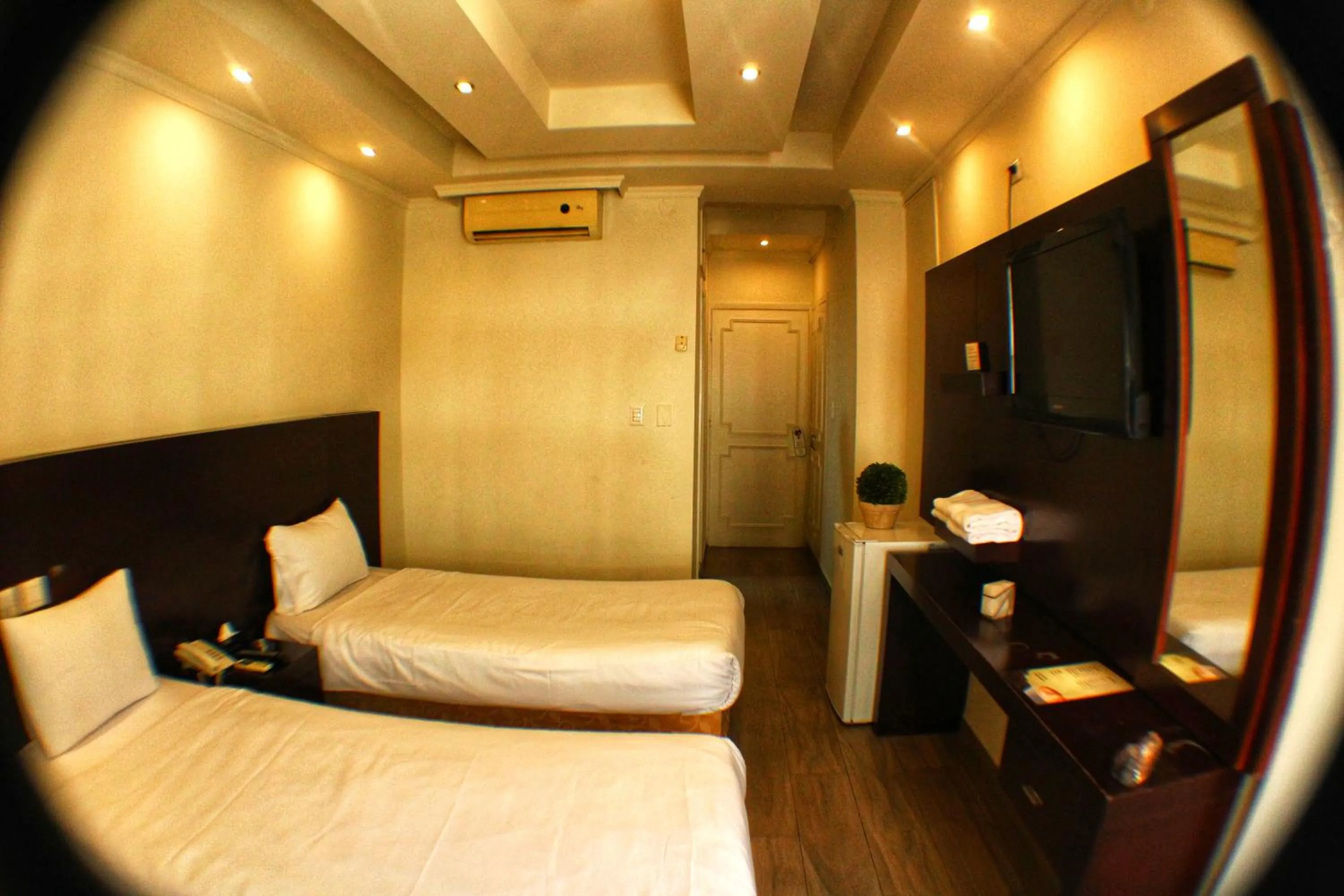 Photo of the whole room, Bed in Le Marly Hotel