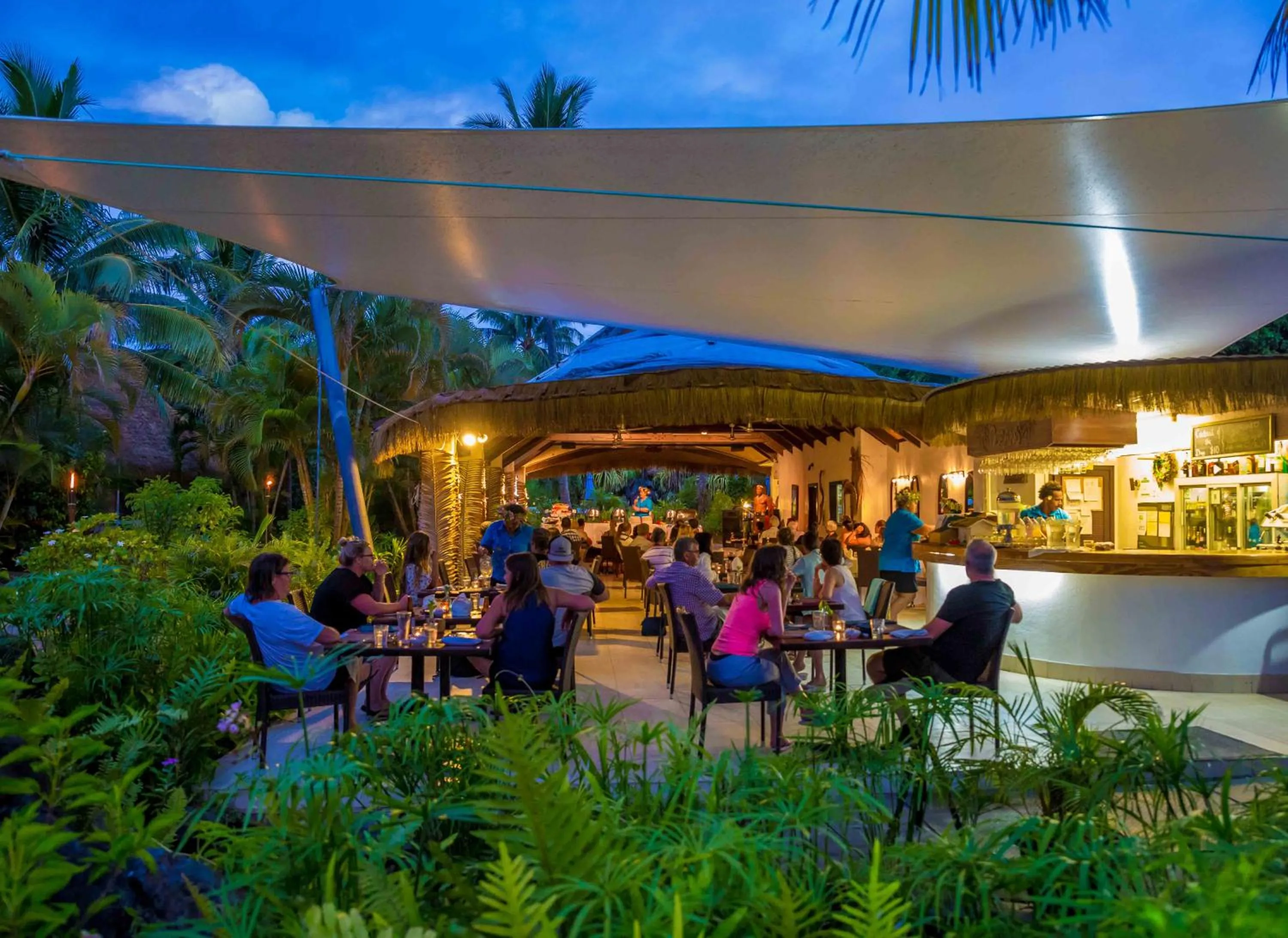 Restaurant/places to eat in Crown Beach Resort & Spa