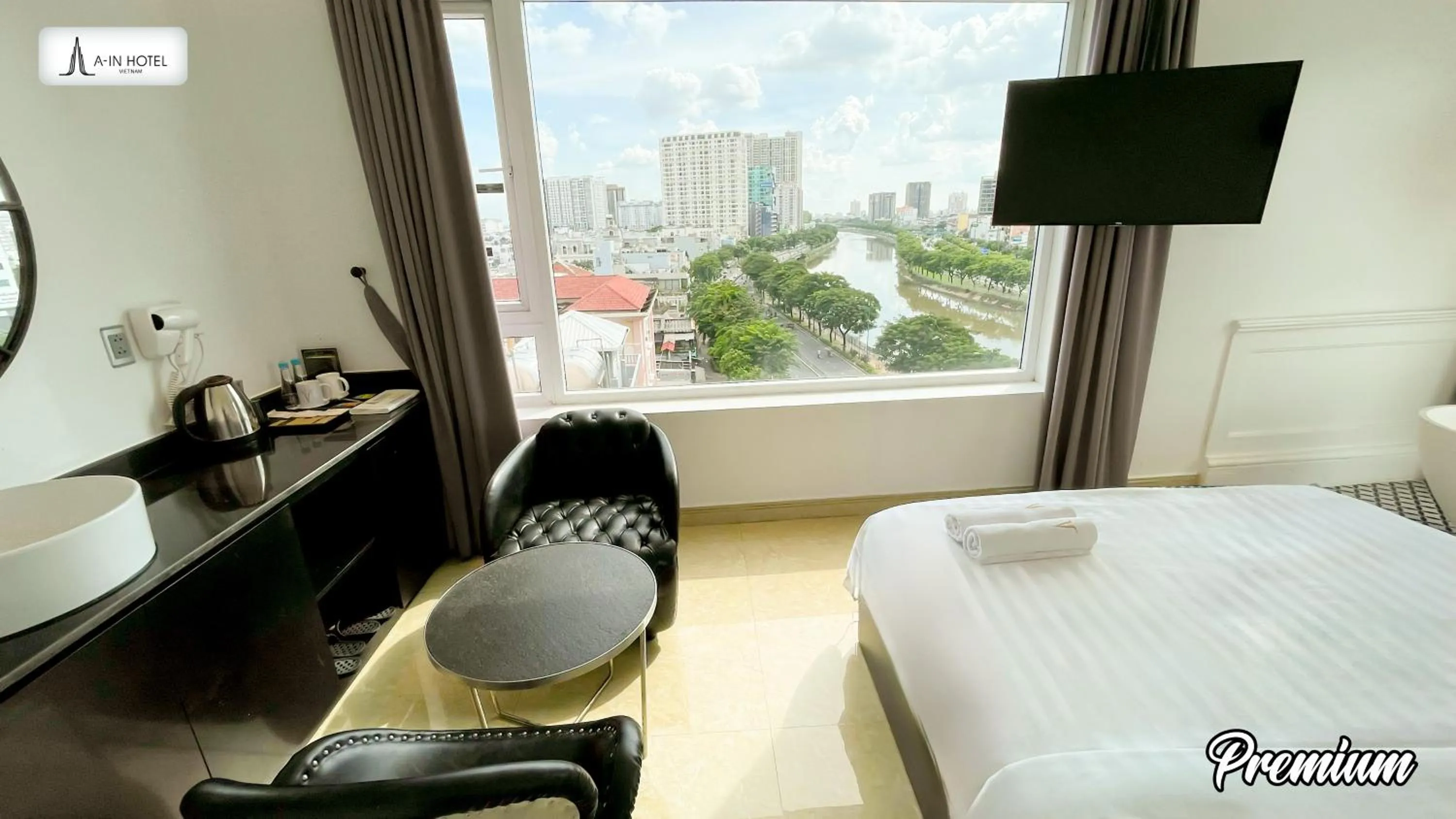 Bedroom, Bed in A In Hotel Riverside