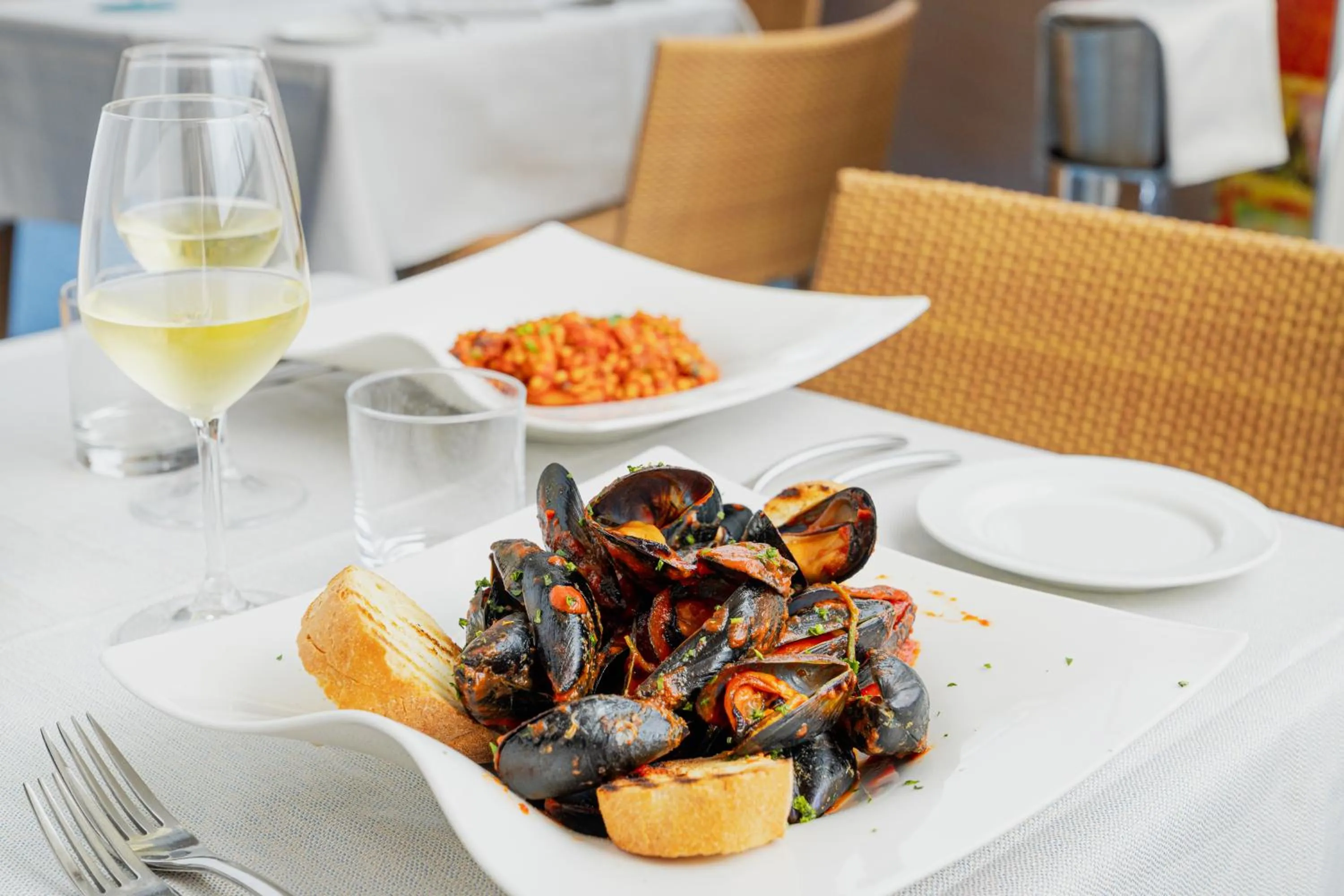 Restaurant/places to eat in Mercure Olbia