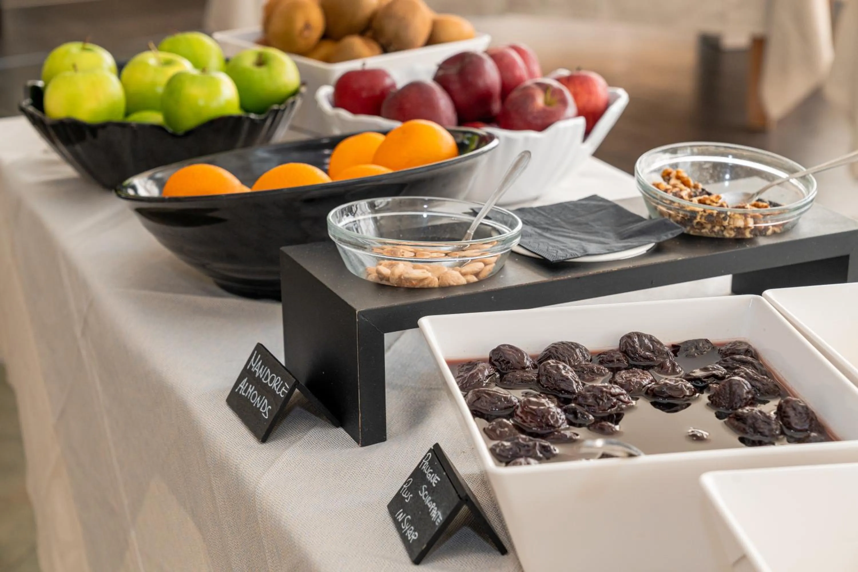 Buffet breakfast in Mercure Olbia