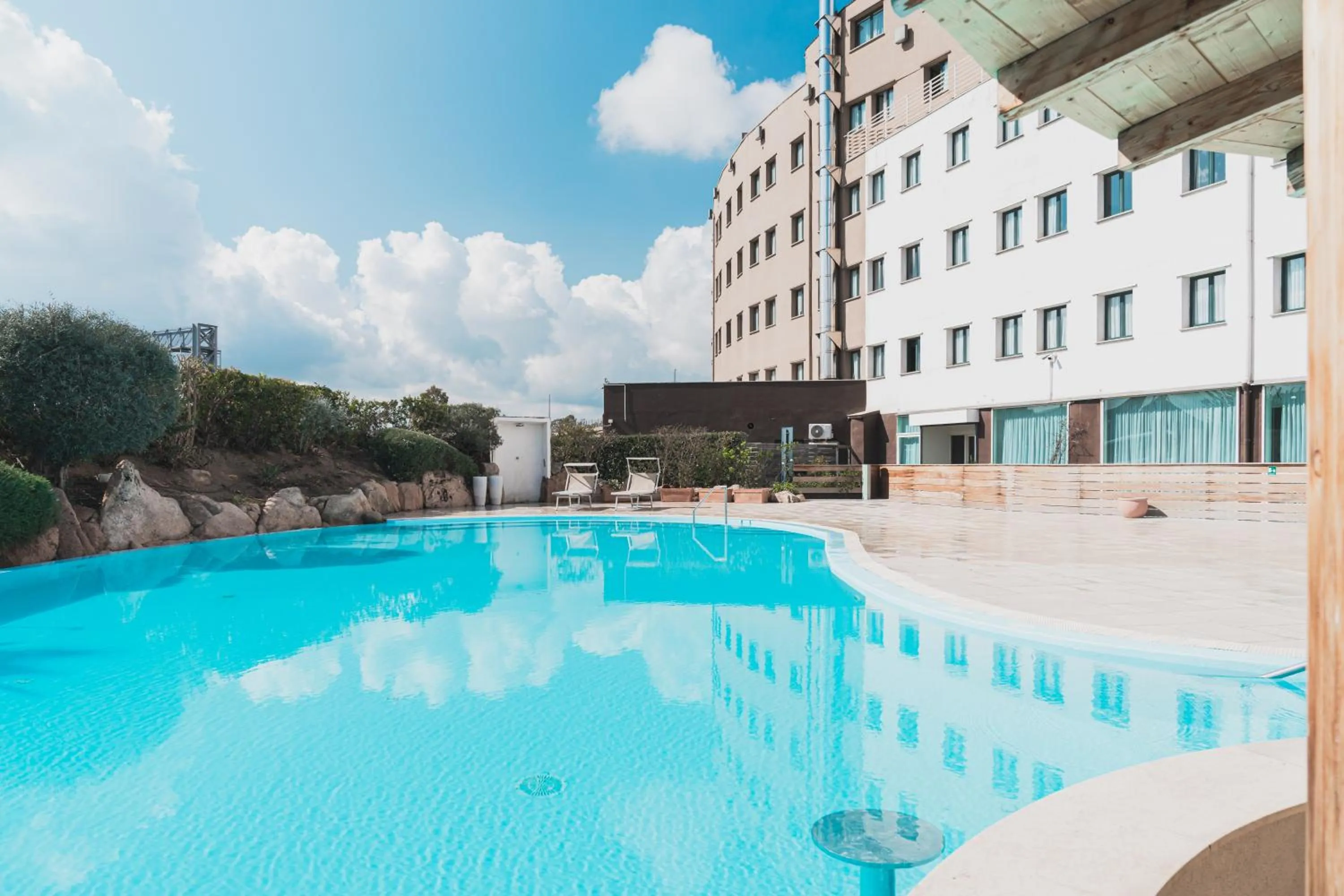 Pool view in Mercure Olbia