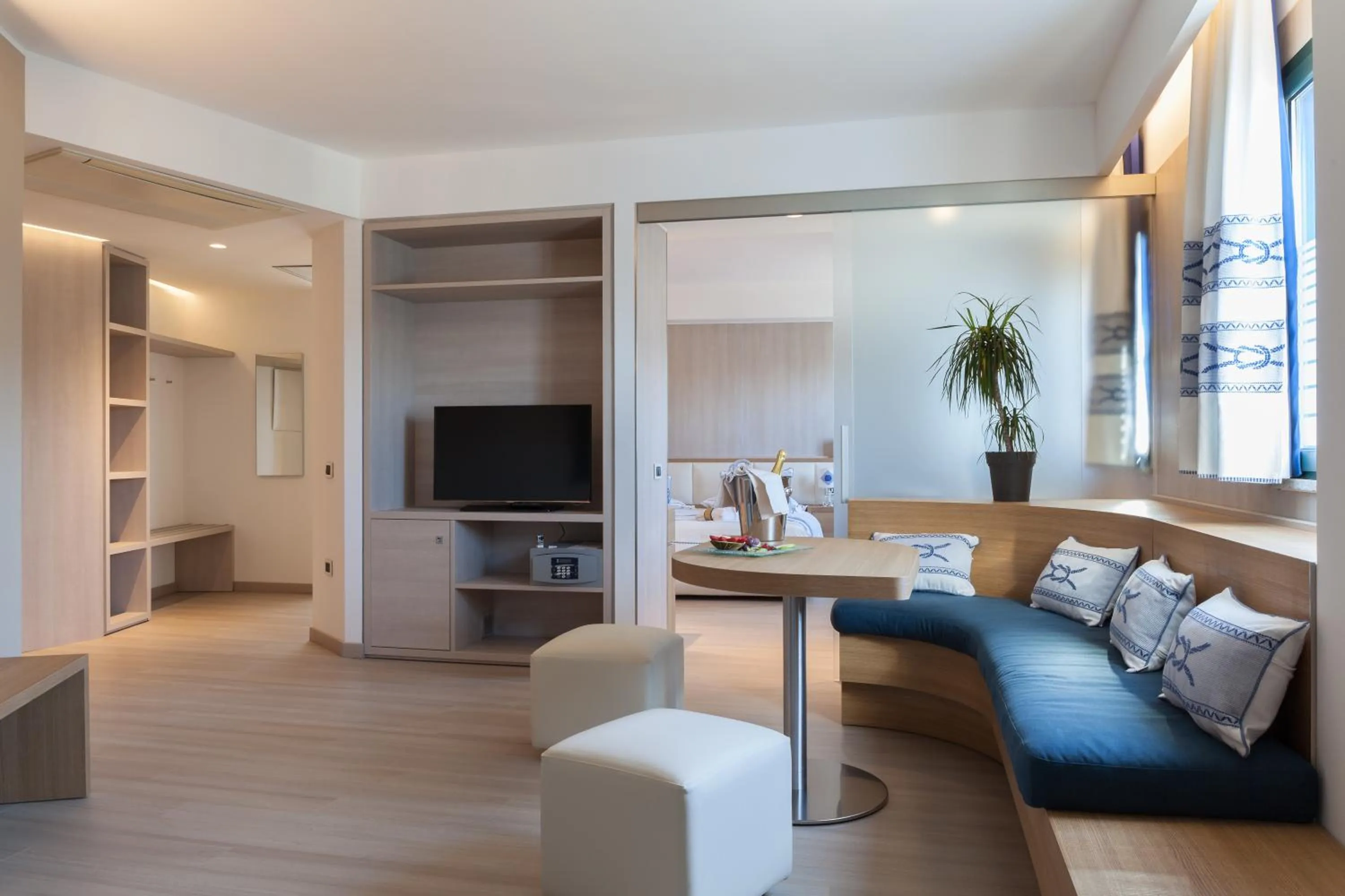 Seating area in Mercure Olbia