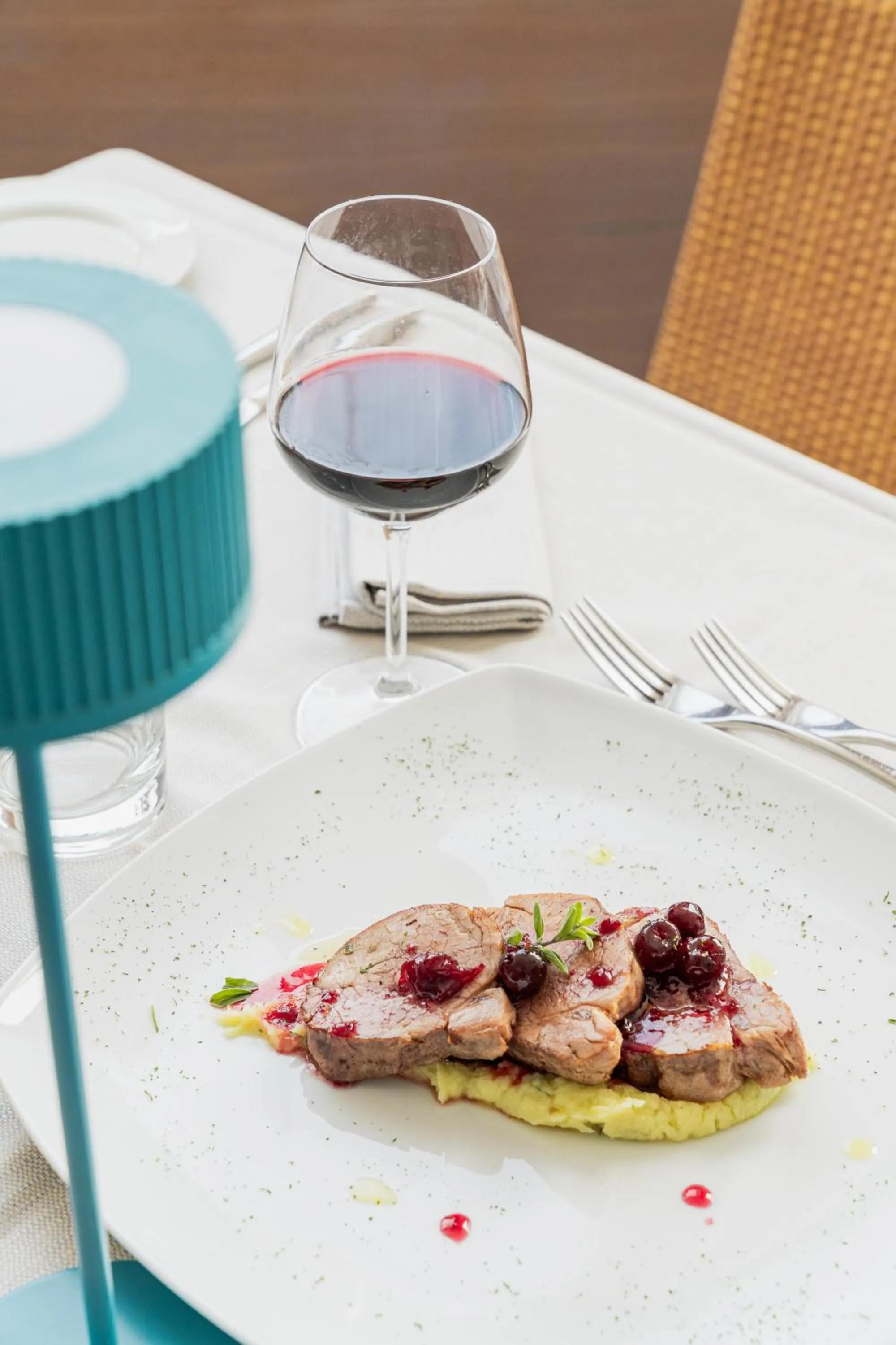 Restaurant/places to eat in Mercure Olbia