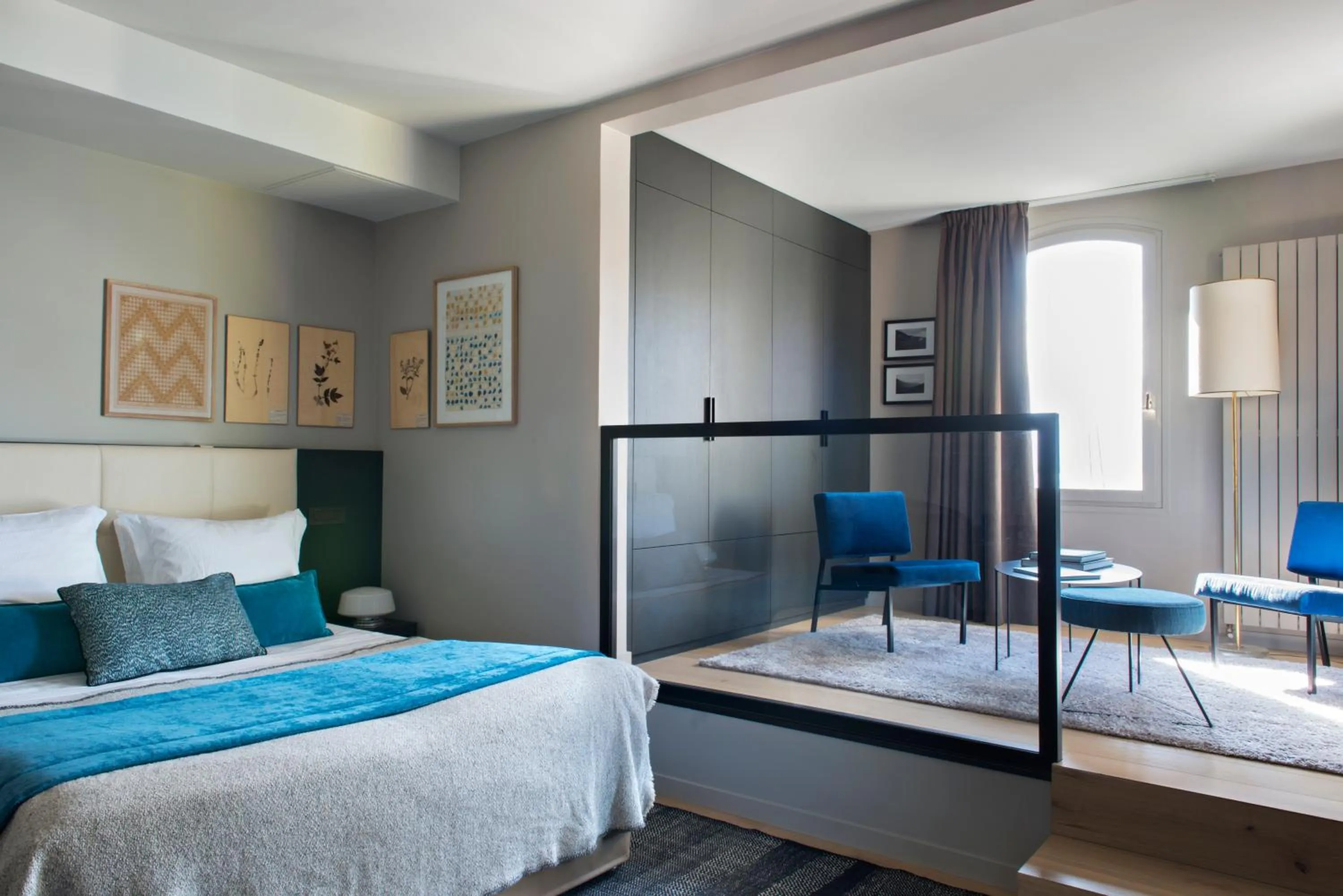 Bed in Auberge Du Père Bise - Jean Sulpice